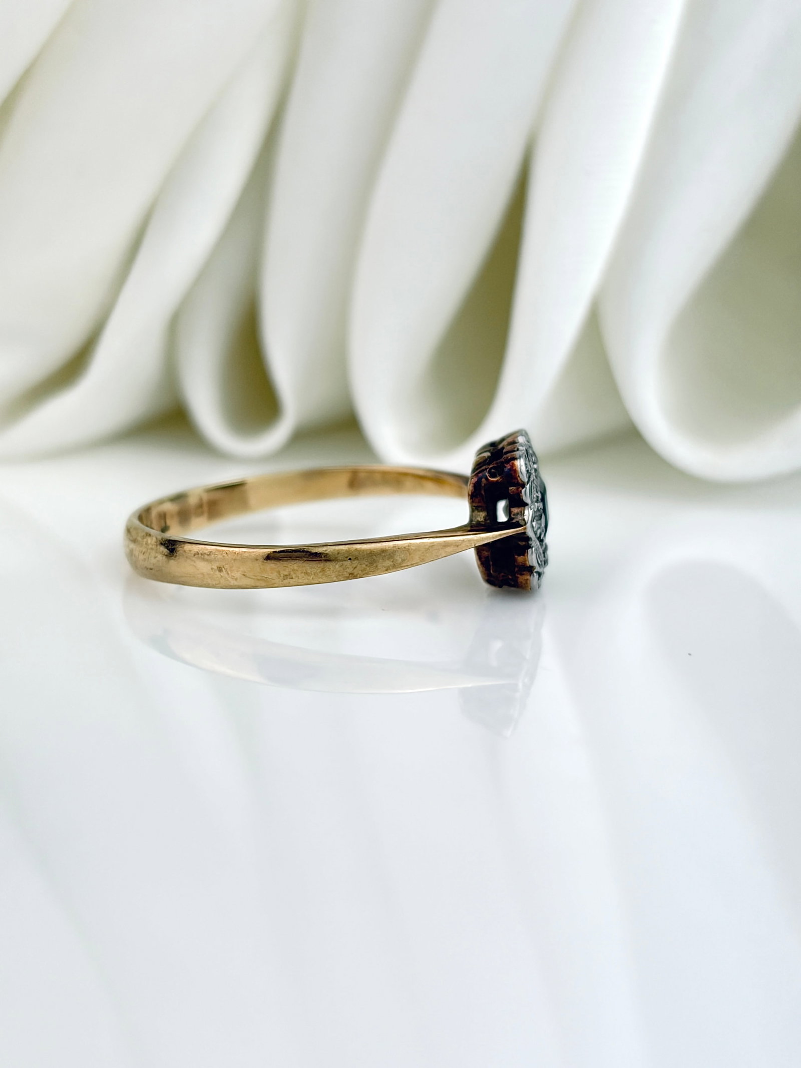 Art Deco 9ct Gold and Platinum Sapphire and Diamond Panel Ring - 4
