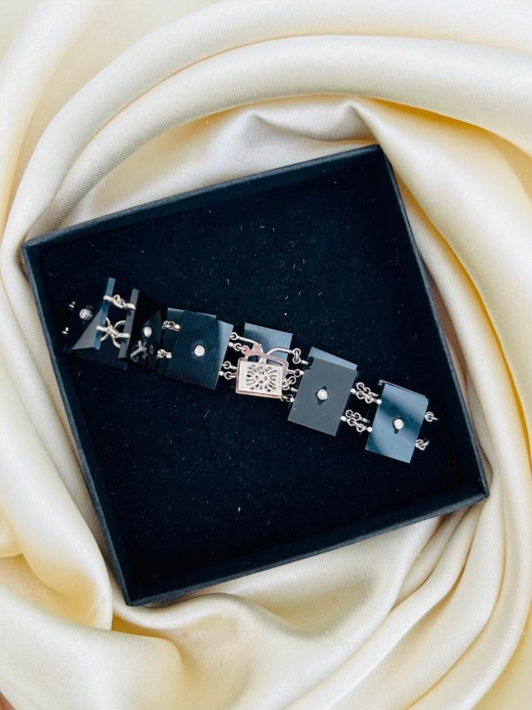 14ct White Gold Onyx and Diamond Panel Bracelet - 4