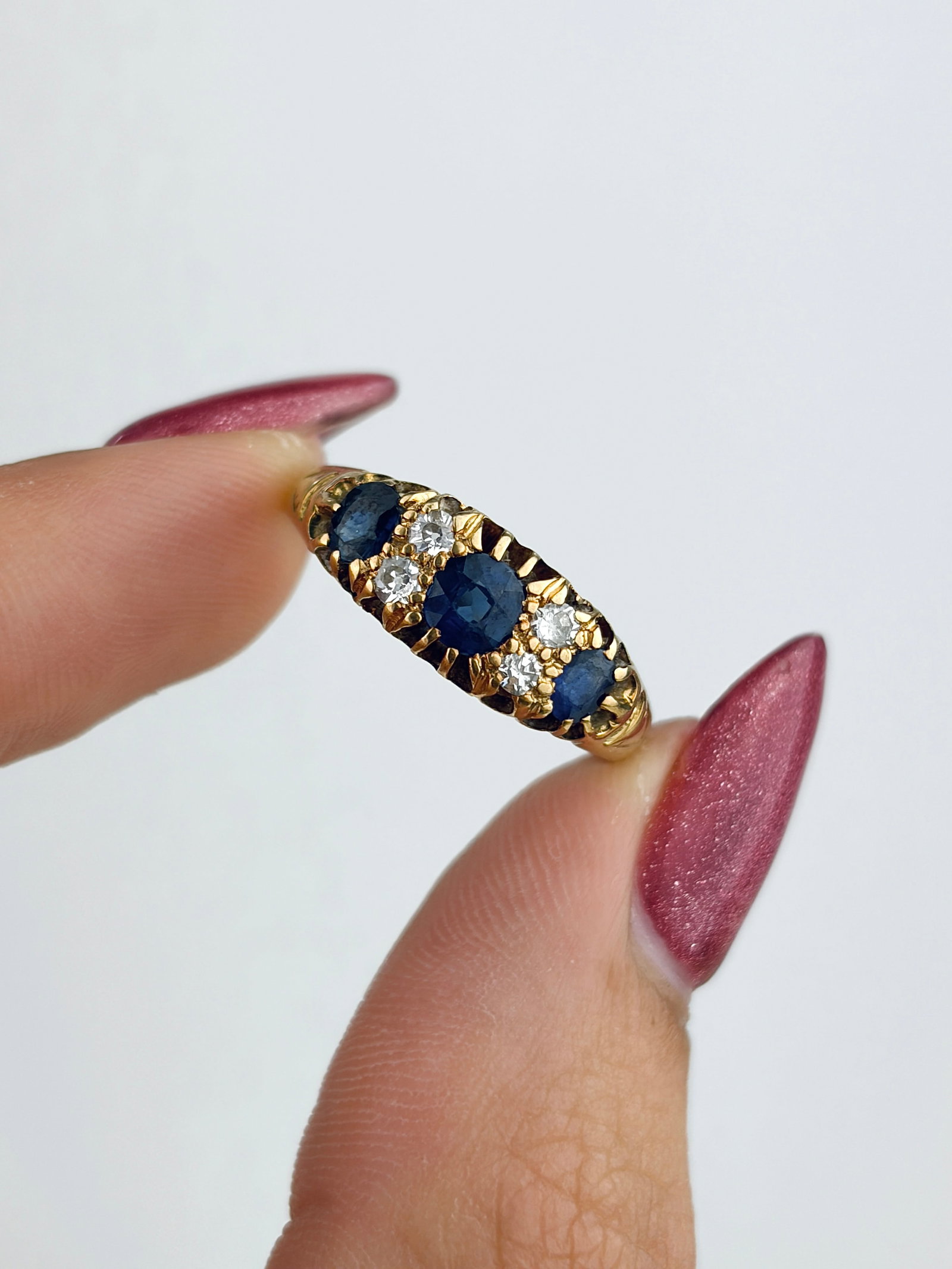 Antique 18ct Yellow Gold Diamond and Sapphire Chunky 3 Stone Ring - 7