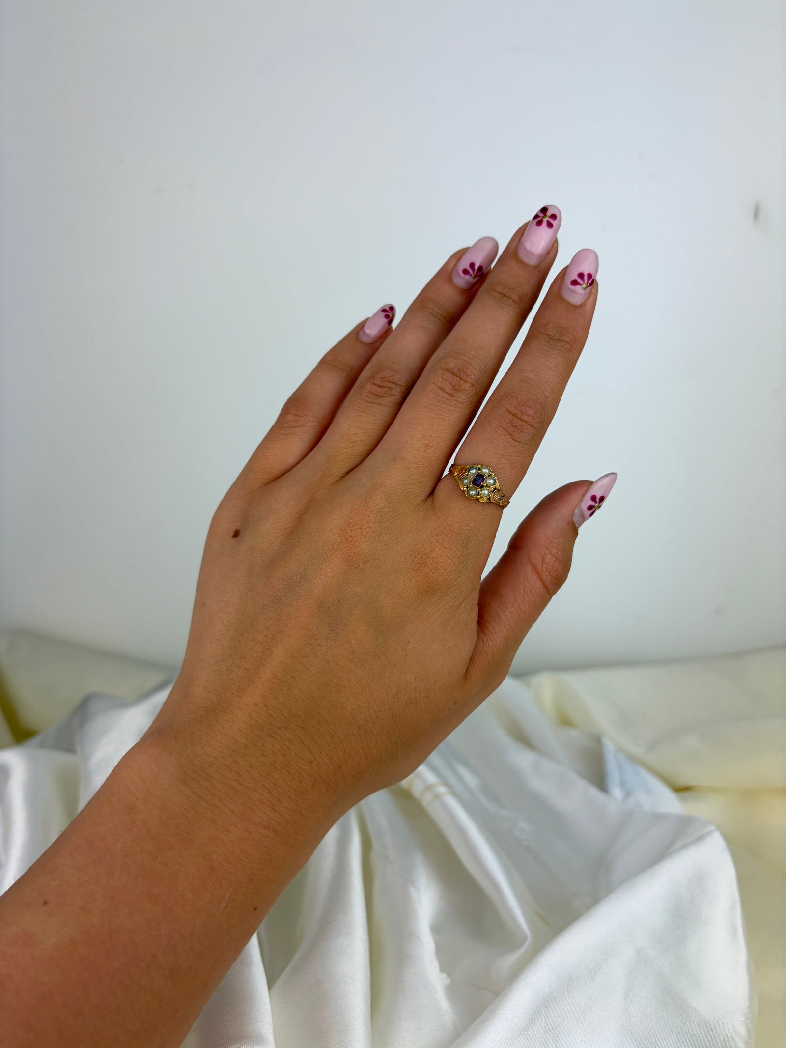 ANTIQUE 15CT YELLOW GOLD RUBY AND PEARL HALO RING - 7