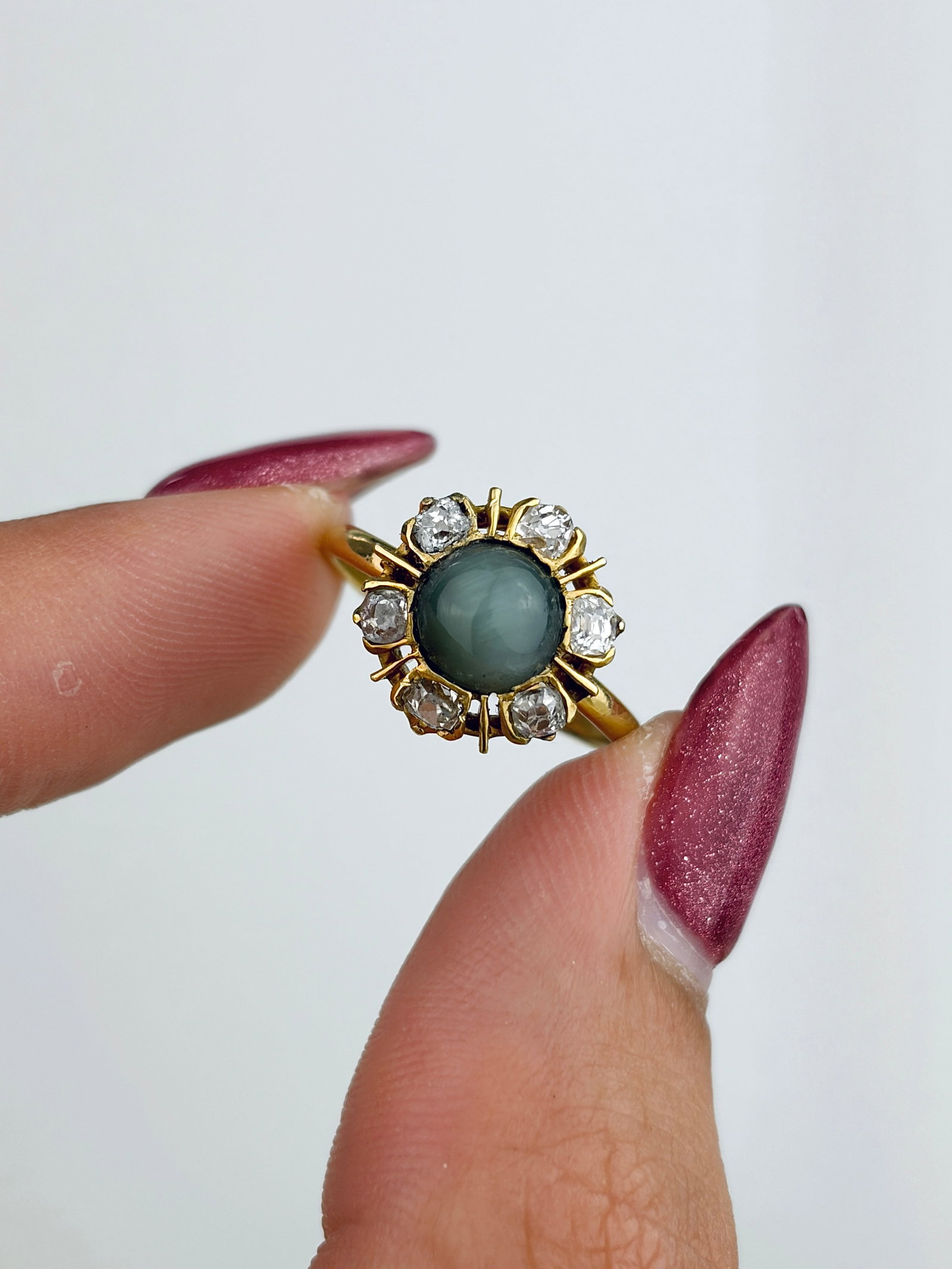 Lovely Antique 18ct Yellow Gold Catseye and Diamond Cluster Flower Ring - 5