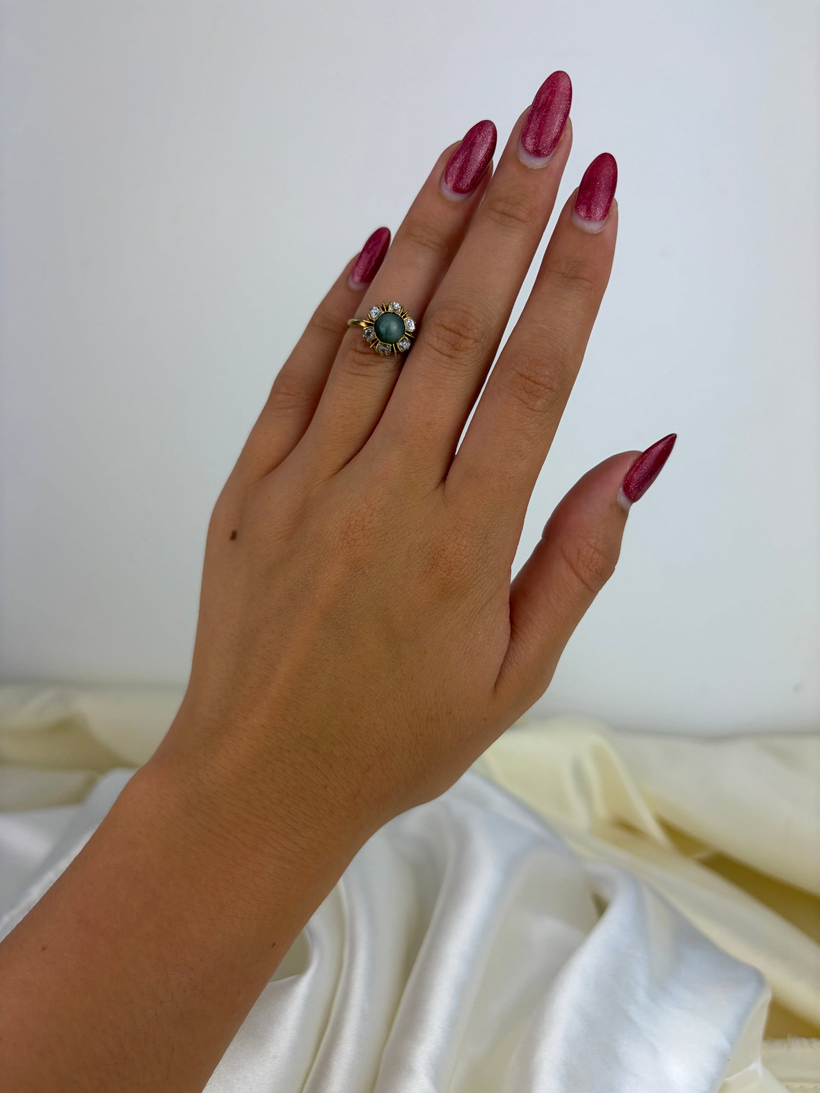 Lovely Antique 18ct Yellow Gold Catseye and Diamond Cluster Flower Ring - 7