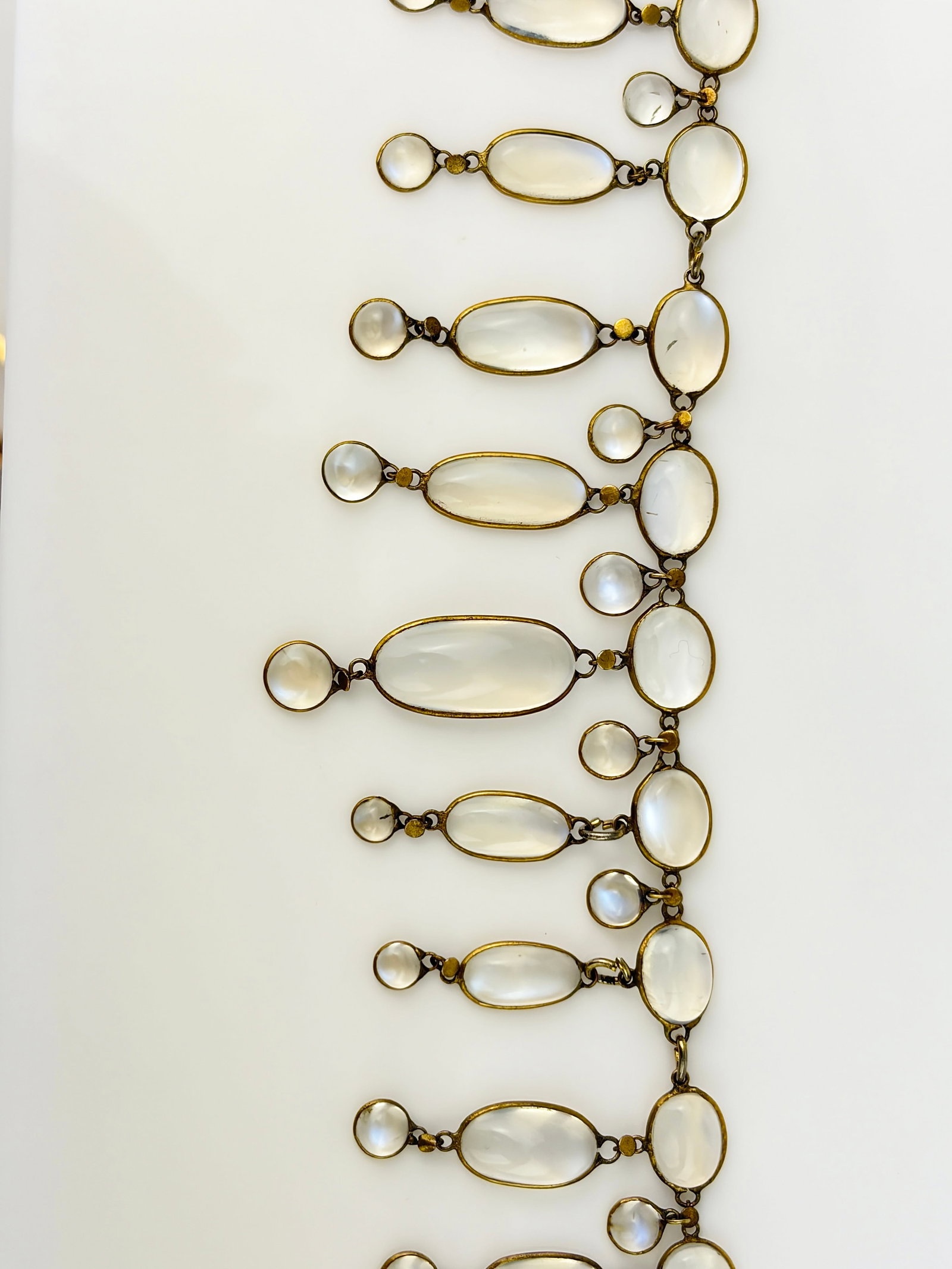 OUTSTANDING 18CT YELLOW GOLD ANTIQUE BLUE MOONSTONE DROP NECKLACE - 6