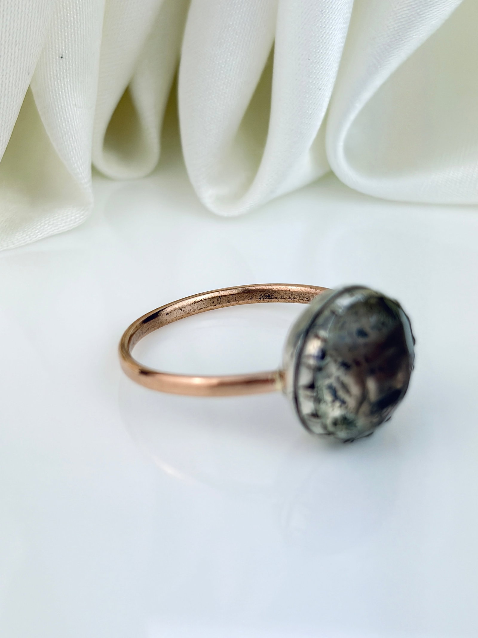 ANTIQUE GEORGIAN ERA PASTE SOLITAIRE RING IN 9CT GOLD - 4