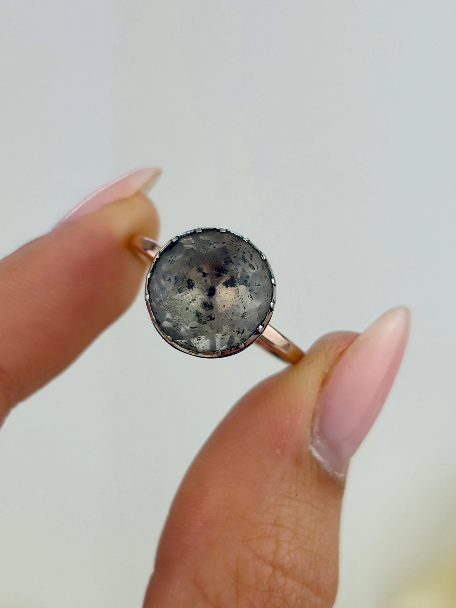 ANTIQUE GEORGIAN ERA PASTE SOLITAIRE RING IN 9CT GOLD - 5