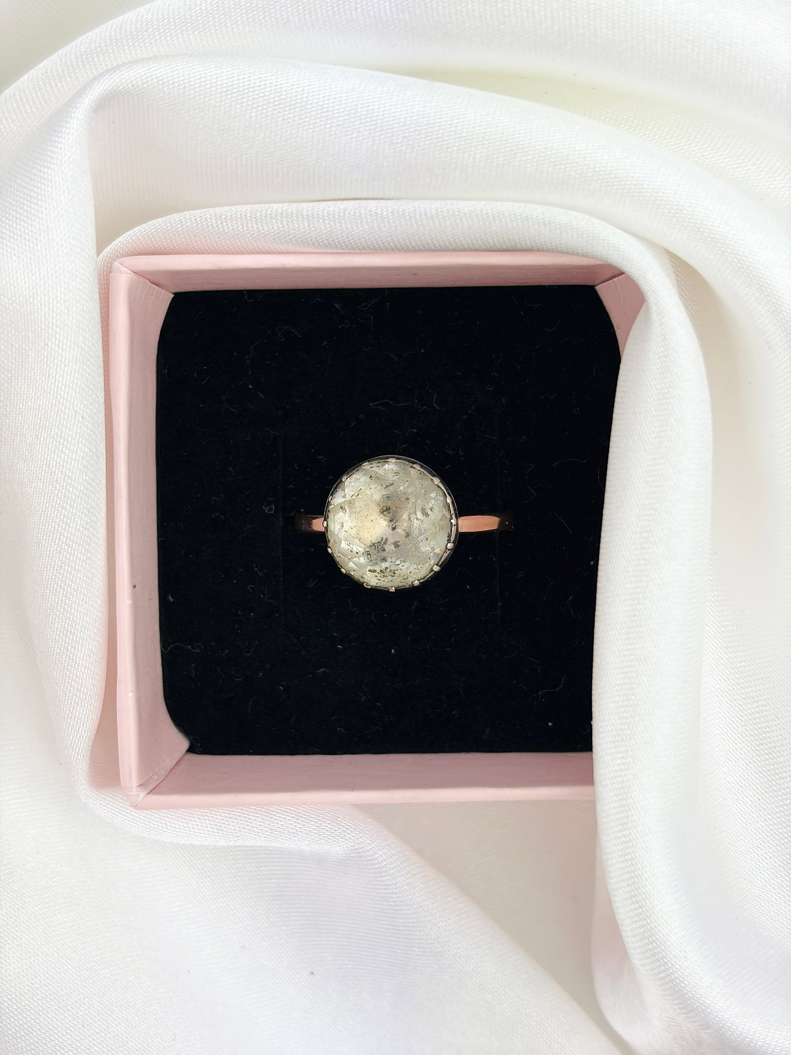 ANTIQUE GEORGIAN ERA PASTE SOLITAIRE RING IN 9CT GOLD - 9