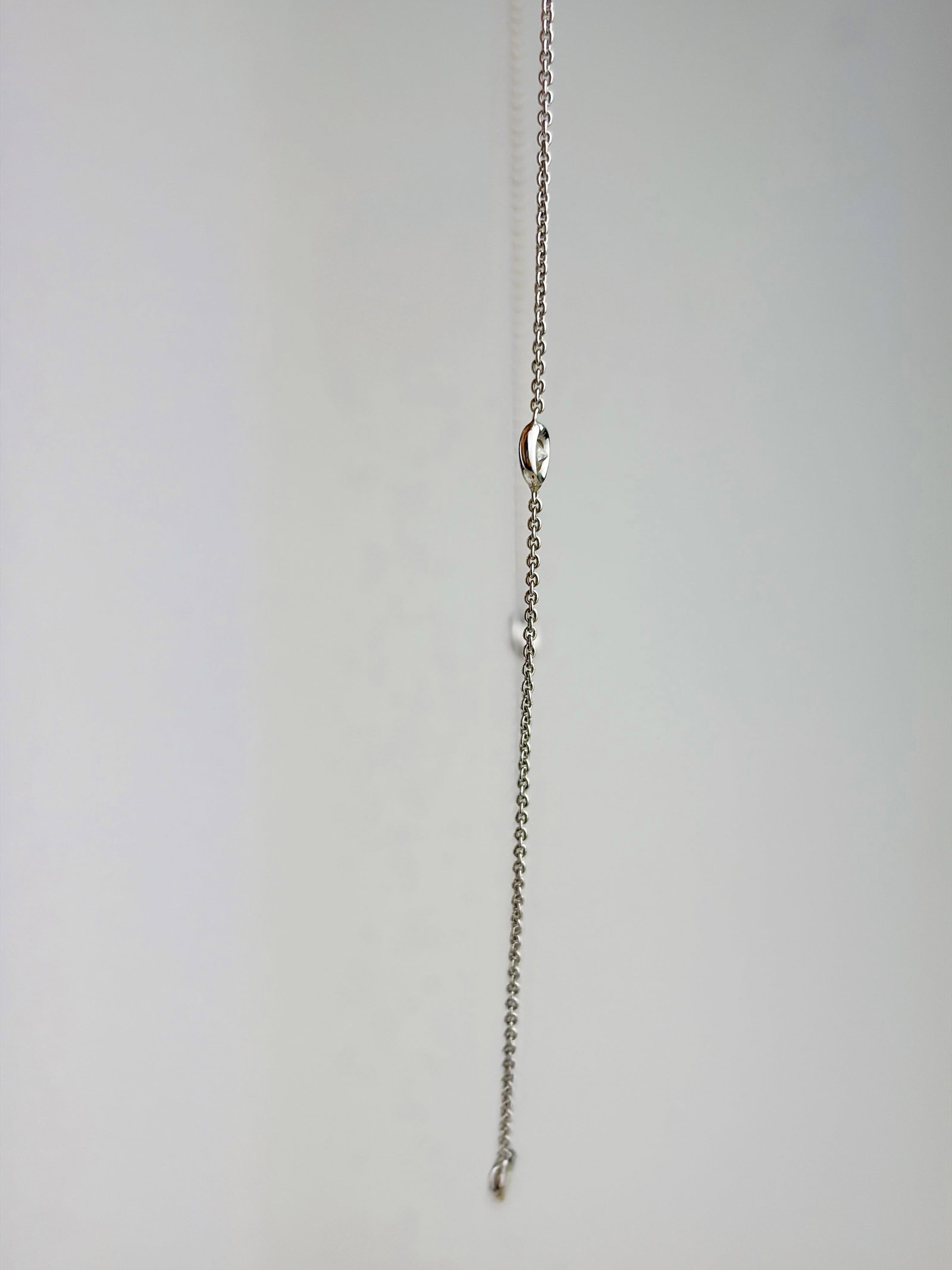 SWEET 18CT WHITE GOLD DIAMOND SPACED CHAIN NECKLACE - 2