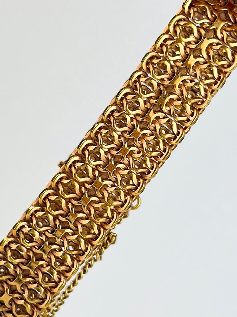 Antique Rolled Gold Chunky Unique Link Bracelet: Antique Rolled Gold Chunky Unique Link Bracelet Beautiful unique links!