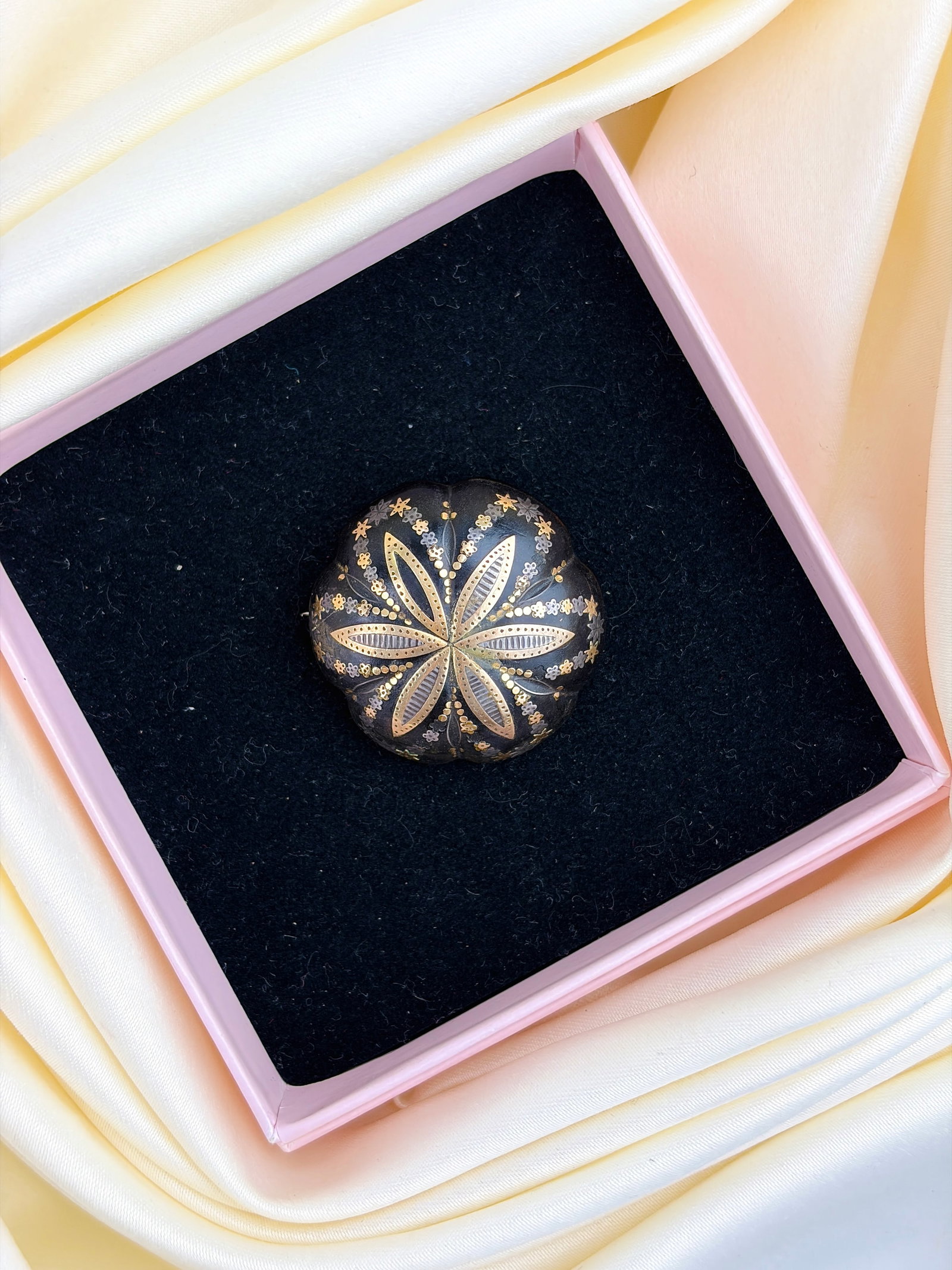 Antique Victorian Pique Brooch - 5
