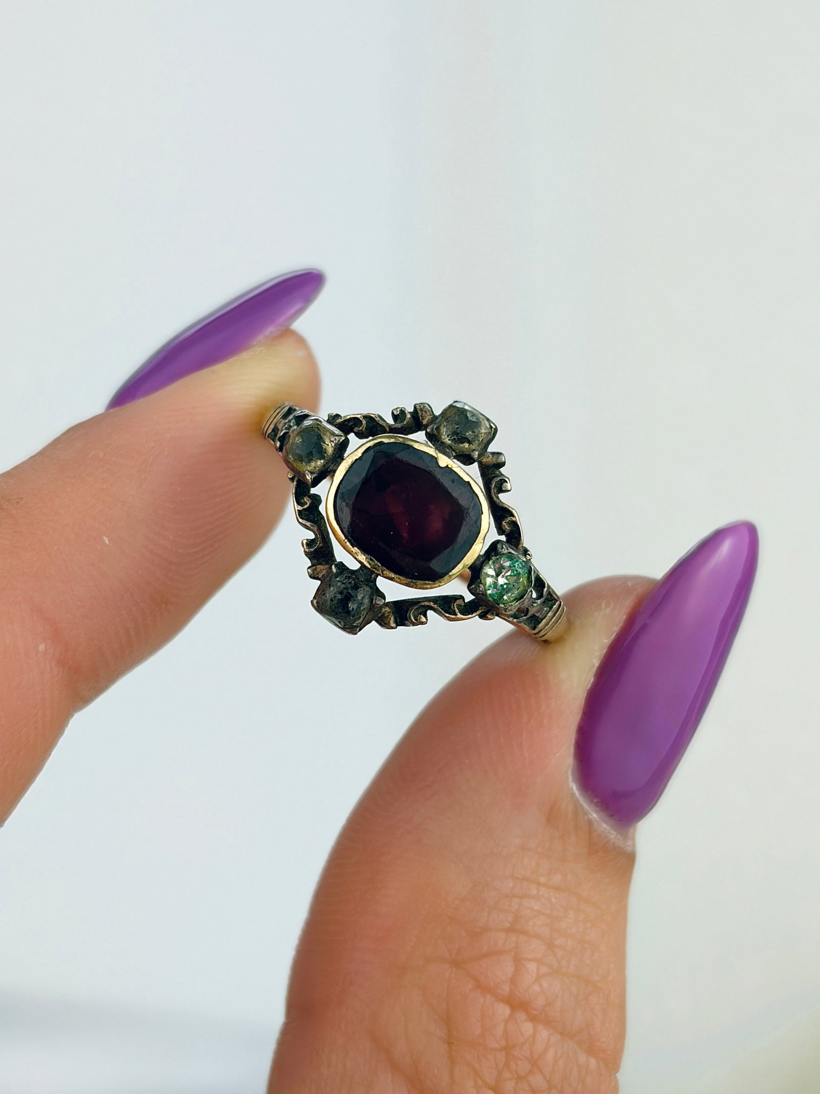 ANTIQUE GEORGIAN FLAT CUT GARNET AND PASTE RING IN GOLD - 5