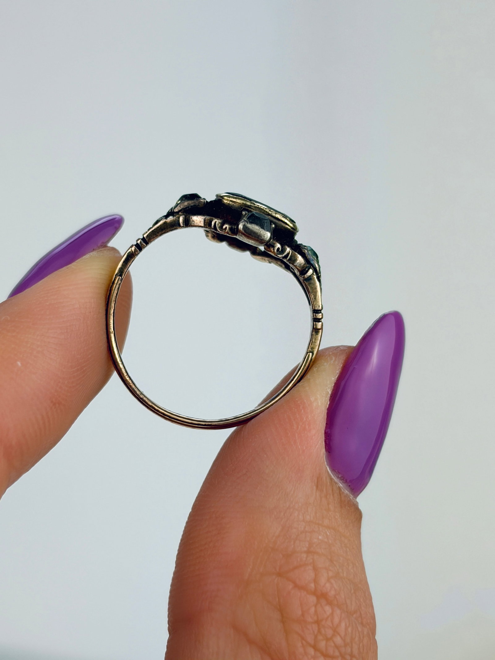 ANTIQUE GEORGIAN FLAT CUT GARNET AND PASTE RING IN GOLD - 6