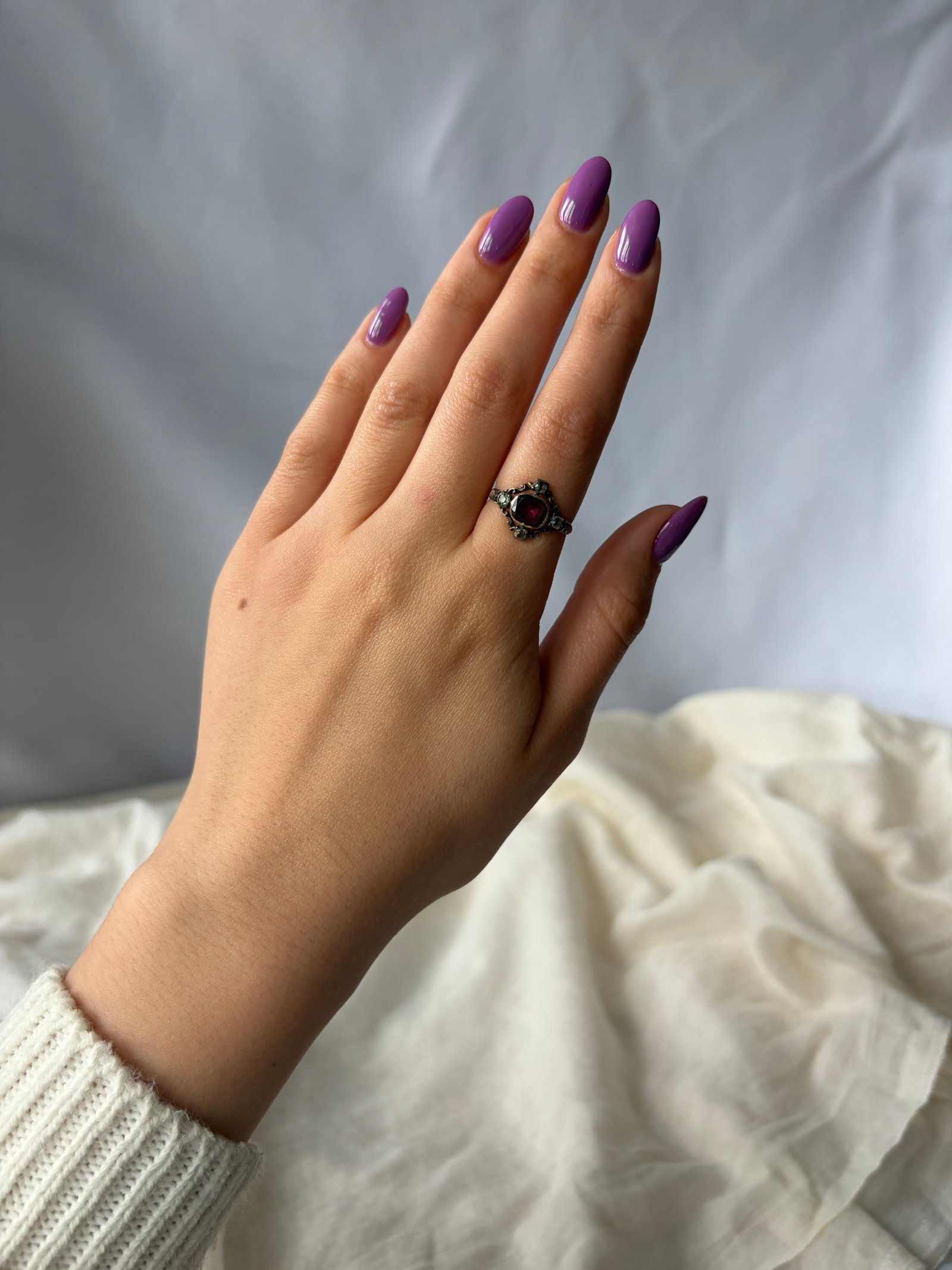 ANTIQUE GEORGIAN FLAT CUT GARNET AND PASTE RING IN GOLD - 8