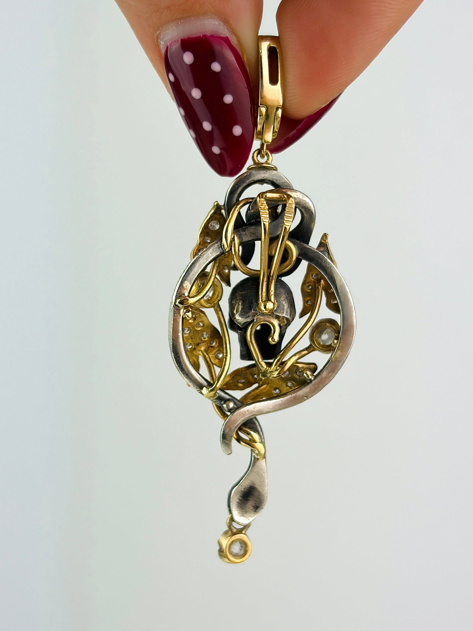 INCREDIBLE 14CT YELLOW GOLD AND SILVER DIAMOND SKULL AND SNAKES PENDANT - 4