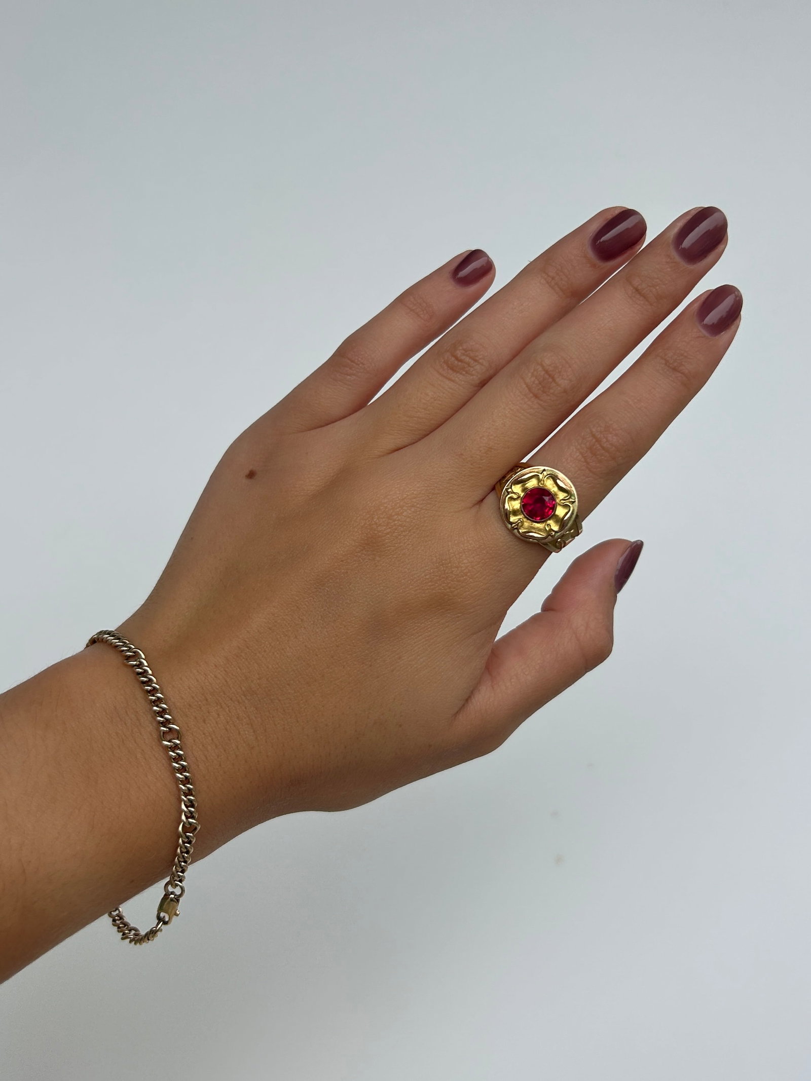 Rare Chunky Gold Bishop's Ring with Ecclesiastical Ewers Jug Detailed Shoulders - 6
