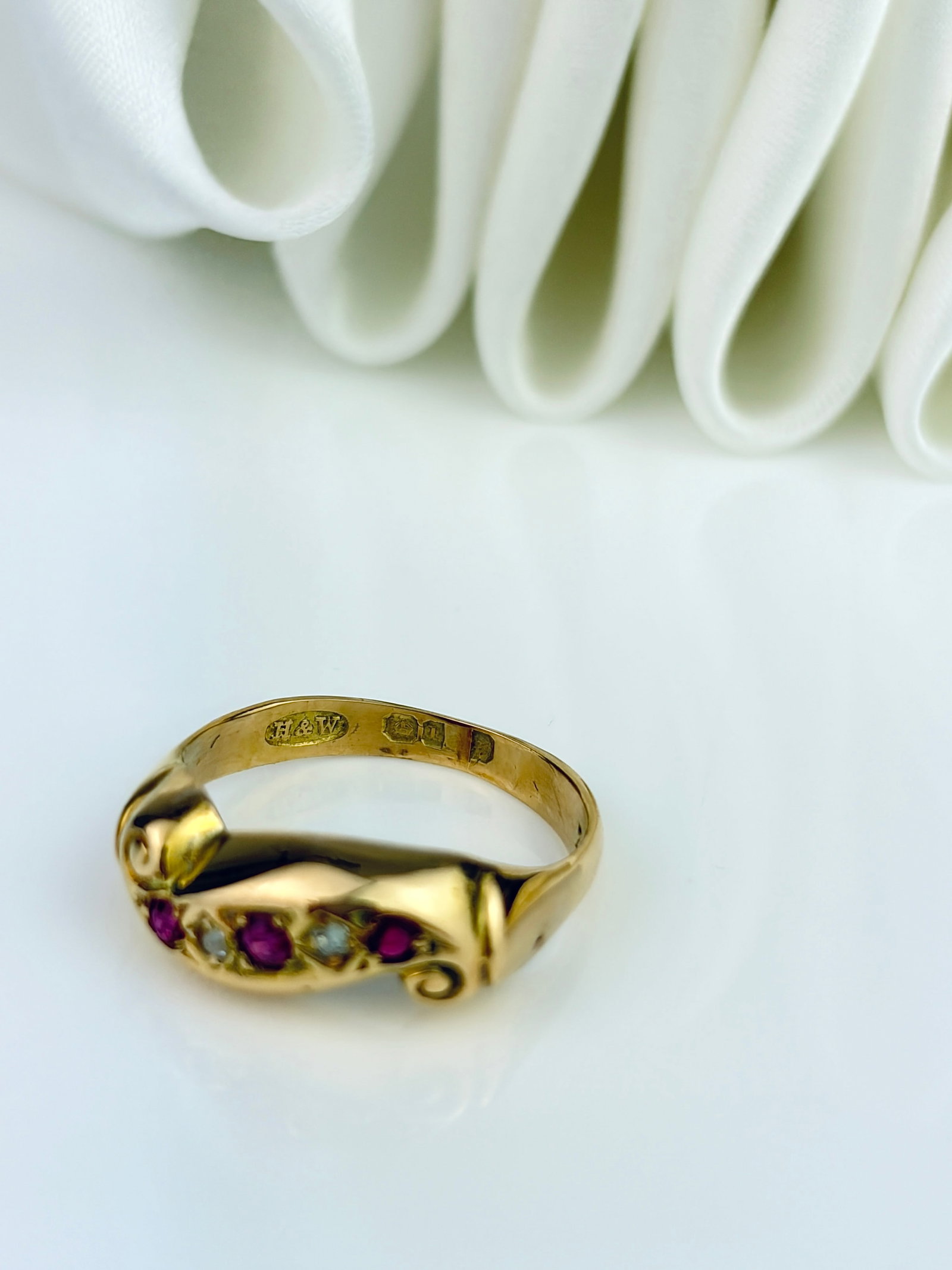 ANTIQUE 18CT YELLOW GOLD RUBY AND DIAMOND 5 STONE SCROLL RING - 4
