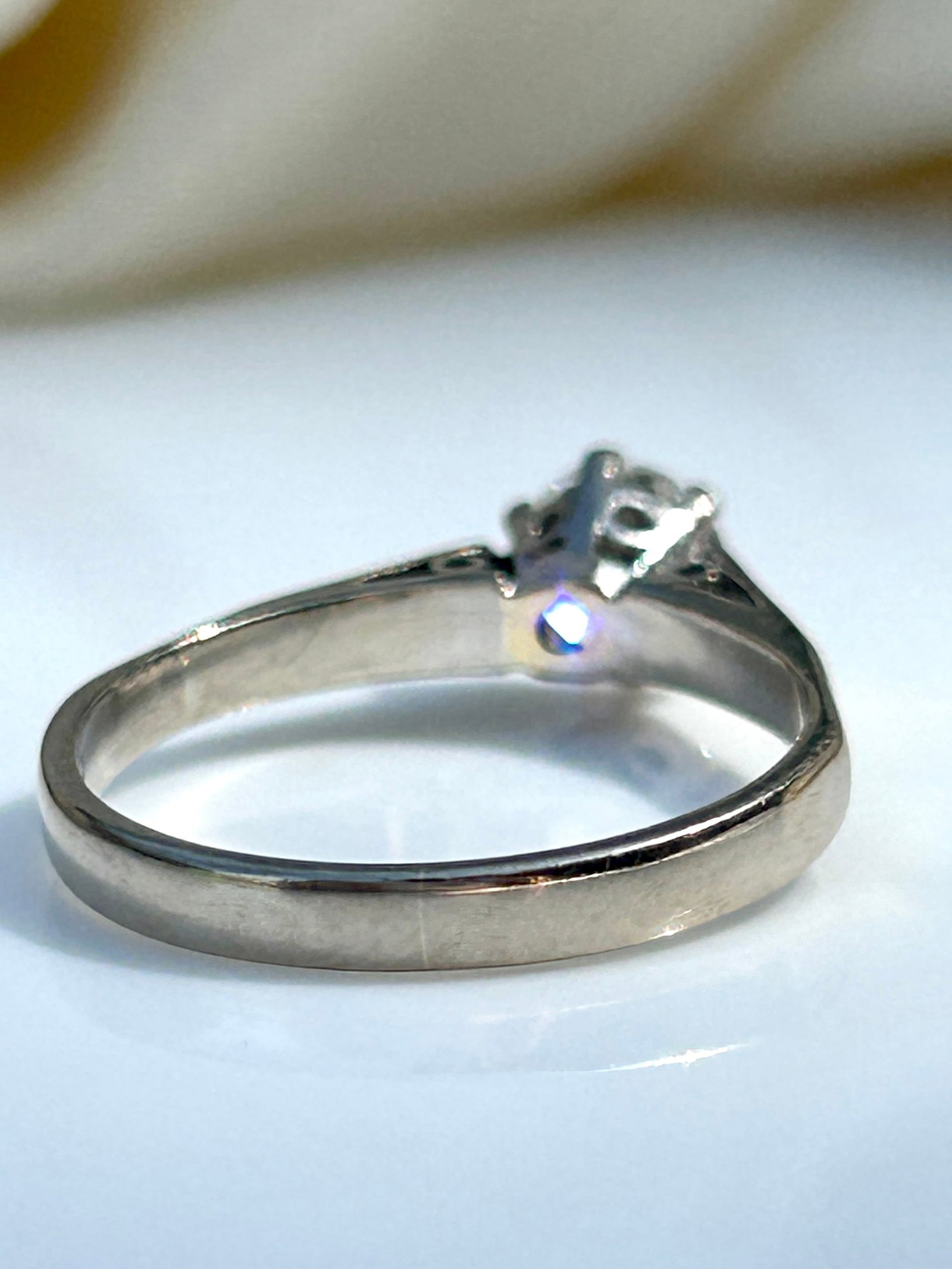 CHUNKY 18CT GOLD DIAMOND SOLITAIRE / ENGAGEMENT RING APPROX 65PTS - 4