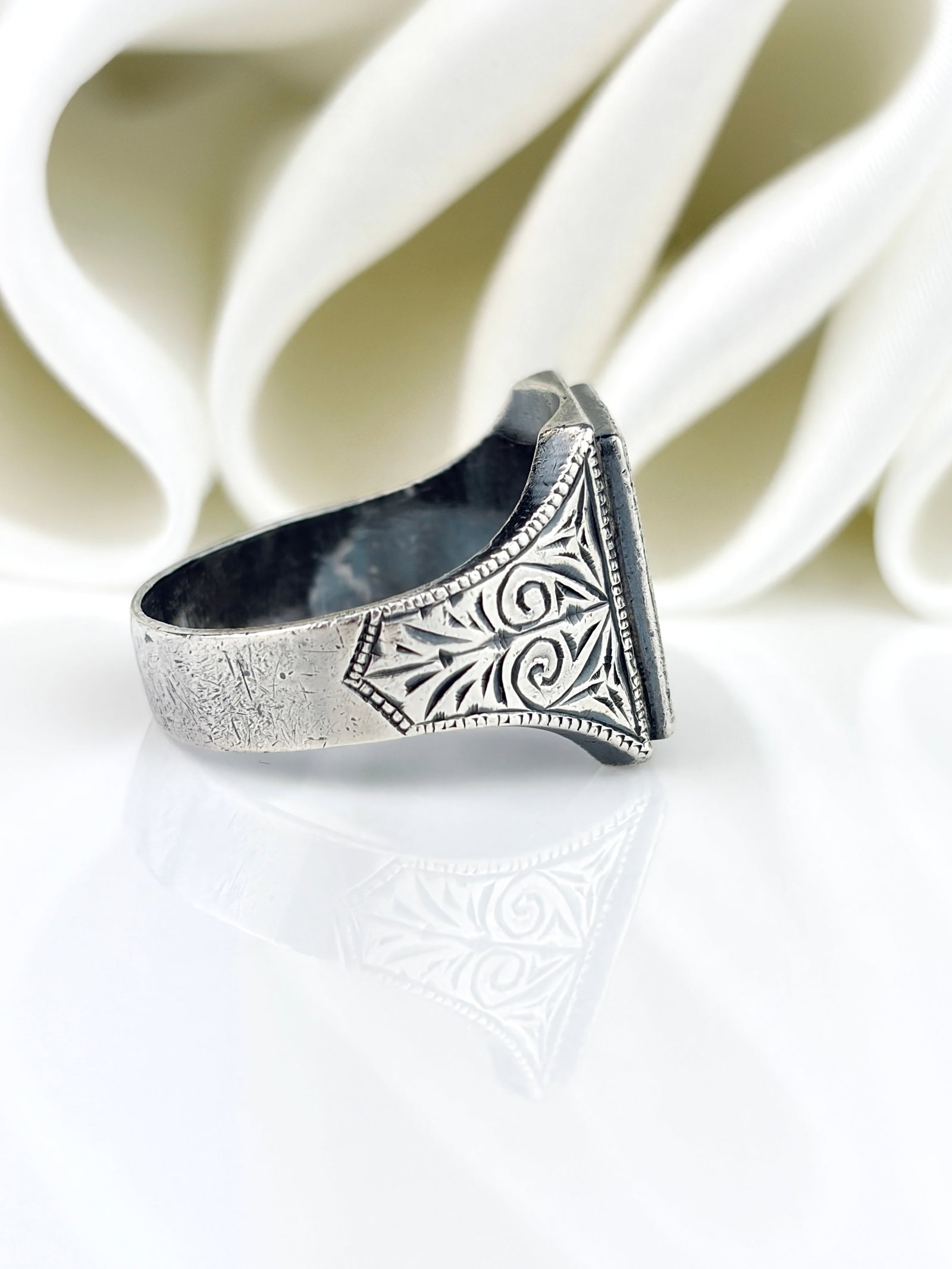 Vintage Japanese Shakudo Silver Ring - 2