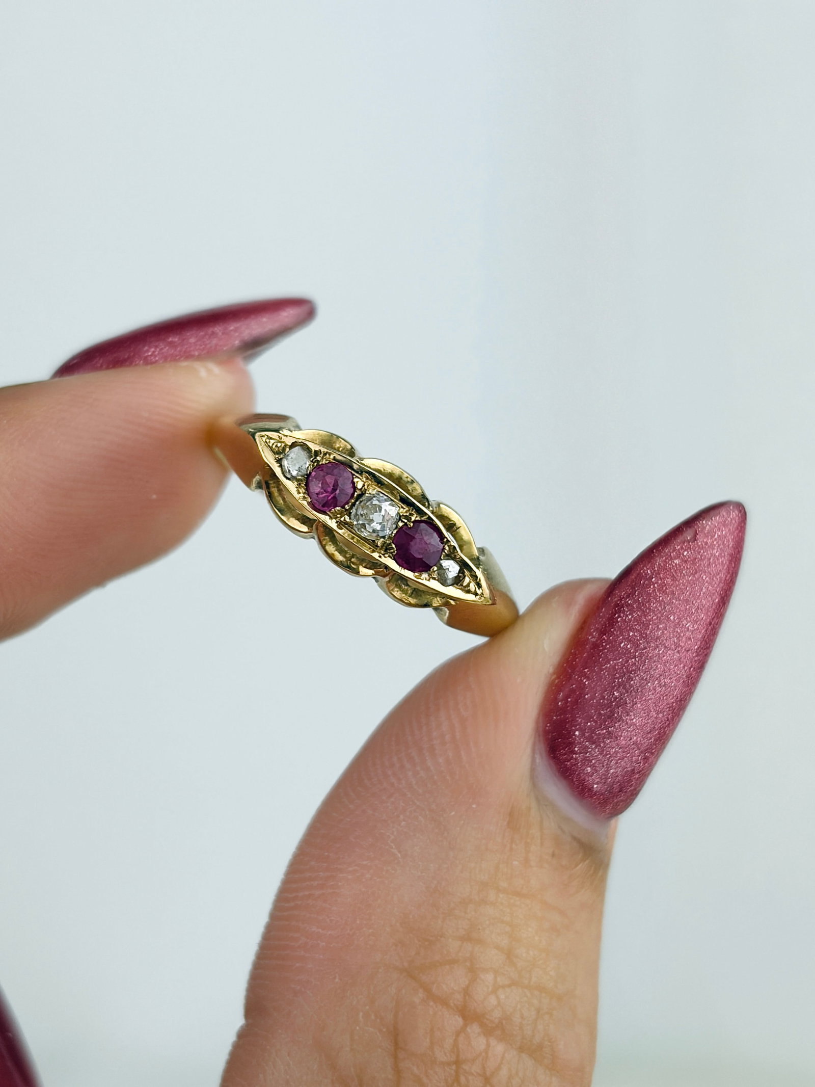 Antique c.1918 18ct Yellow Gold Ruby and Diamond 5 Stone Boat Ring - 7