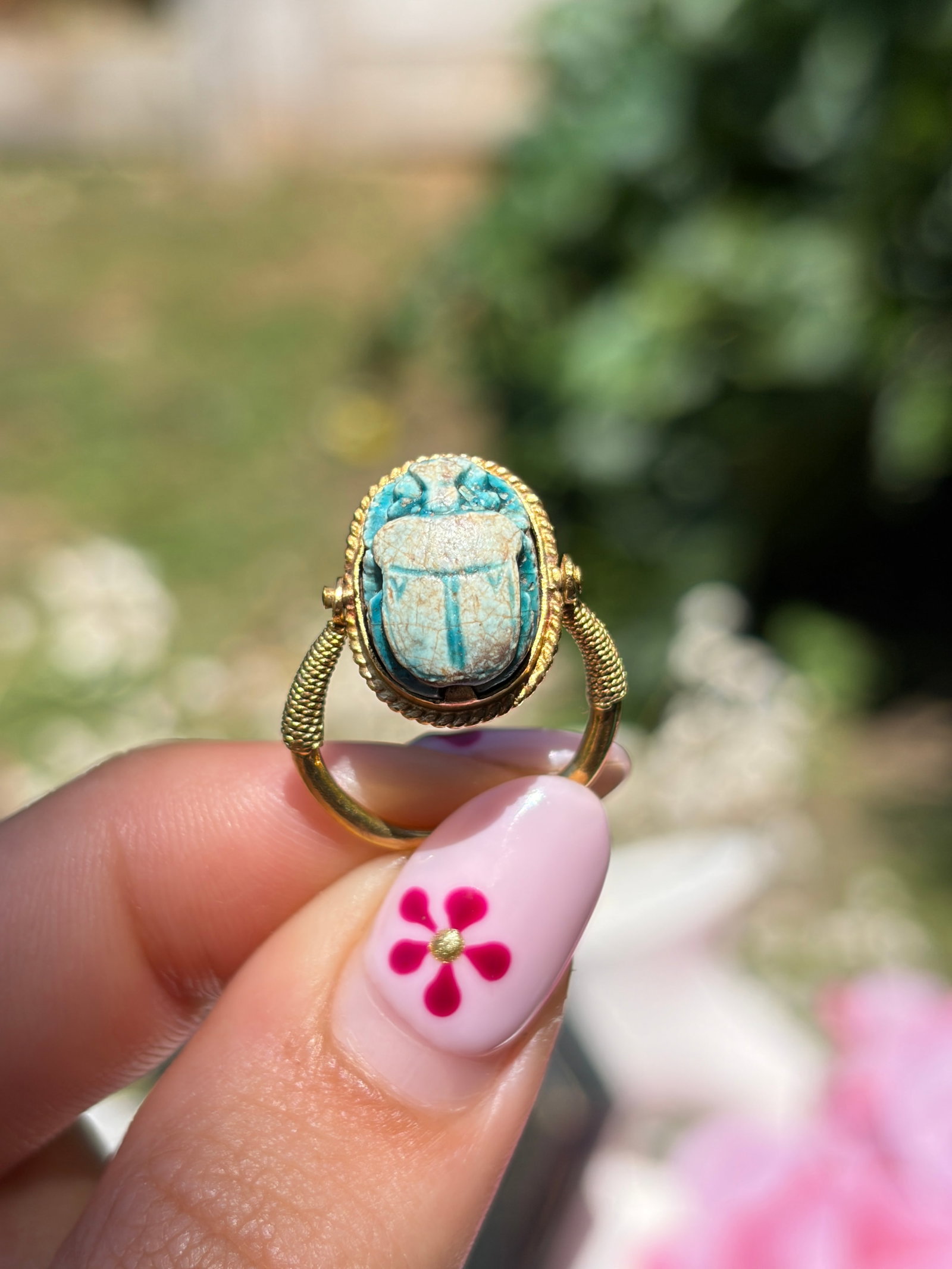 RARE ANTIQUE SPINNING CARVED SCARAB RING IN 18CT GOLD - 11