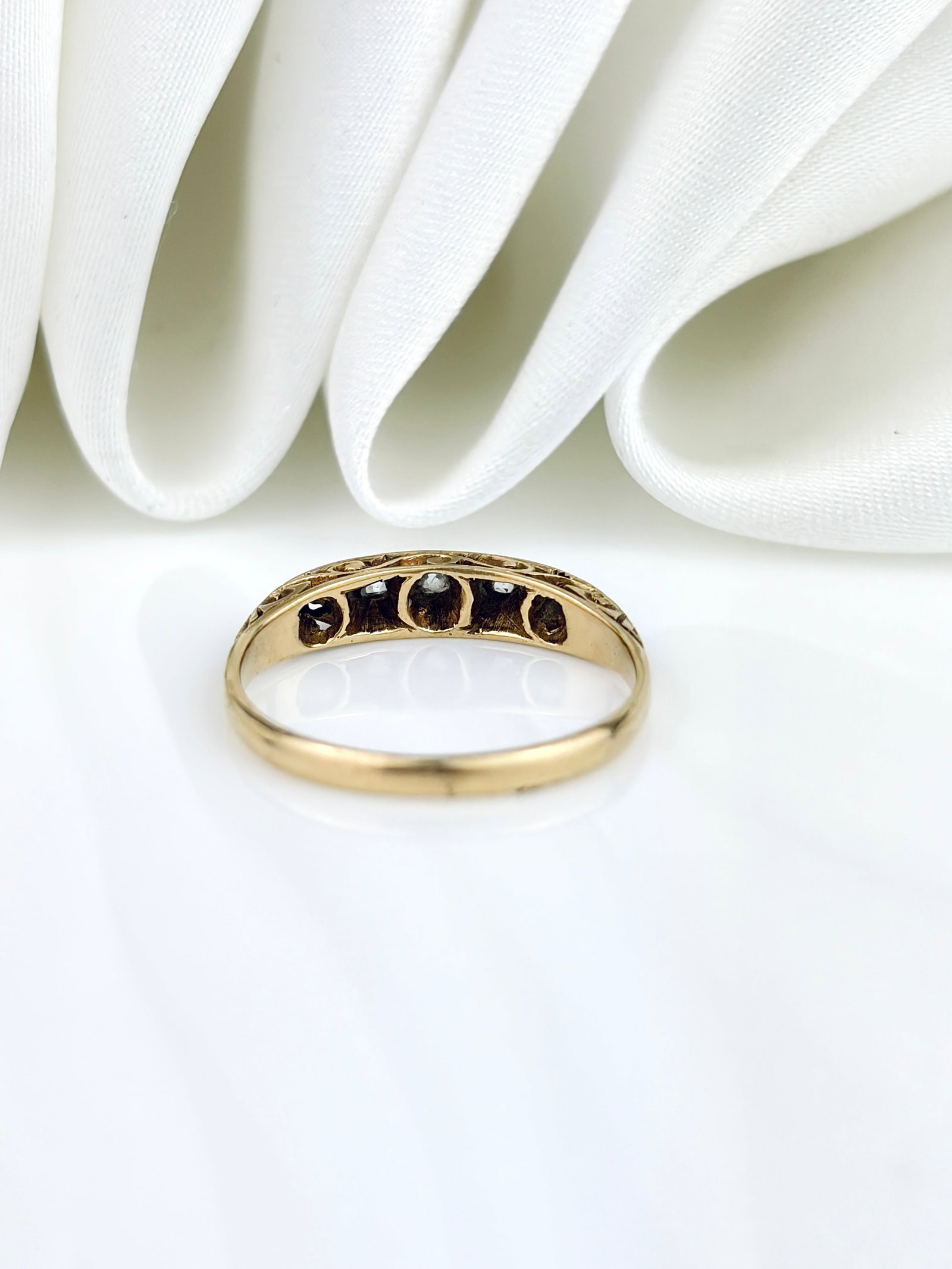ANTIQUE 18CT YELLOW GOLD DIAMOND 5 STONE BOAT RING - 3