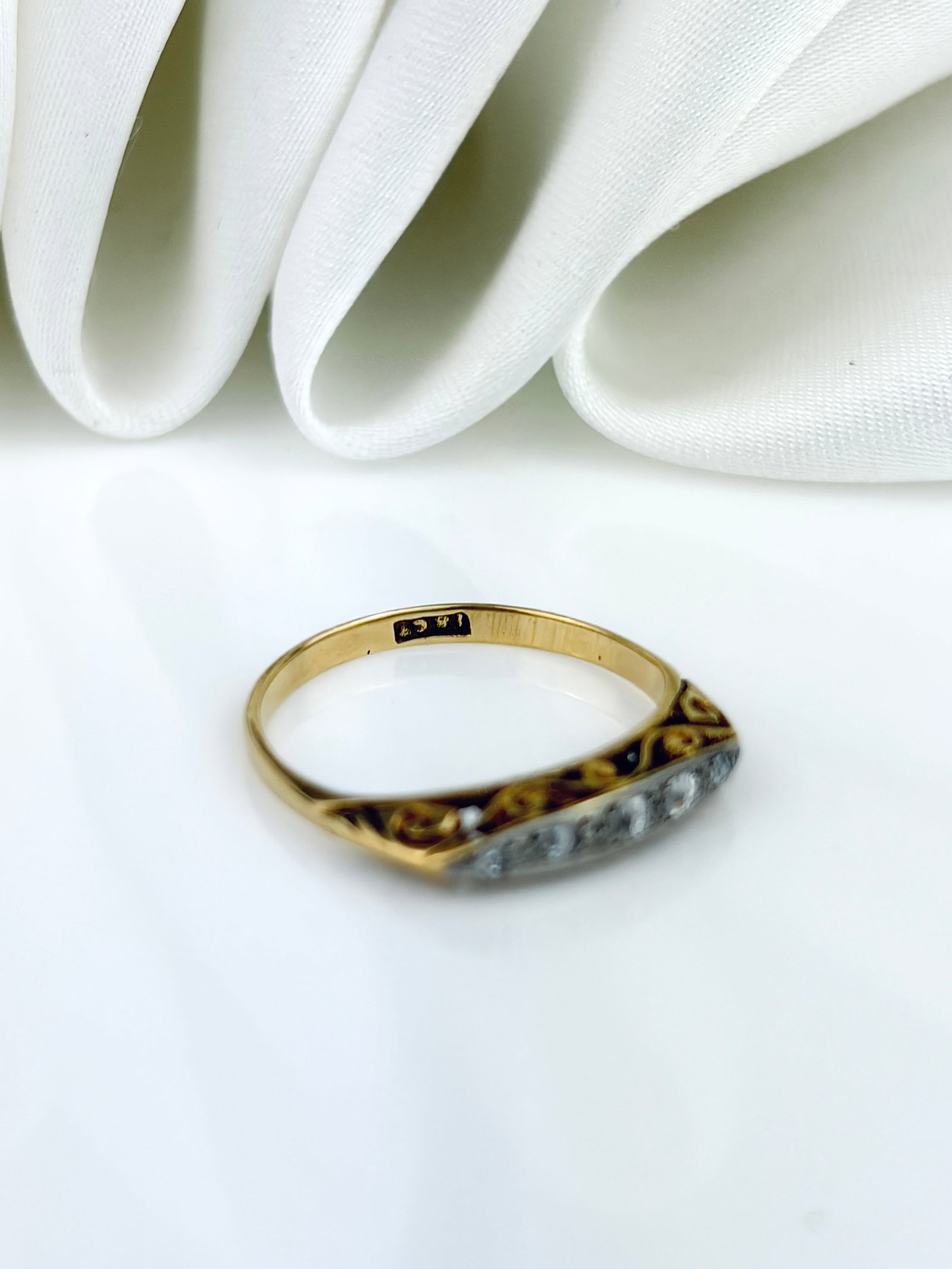 ANTIQUE 18CT YELLOW GOLD DIAMOND 5 STONE BOAT RING - 4