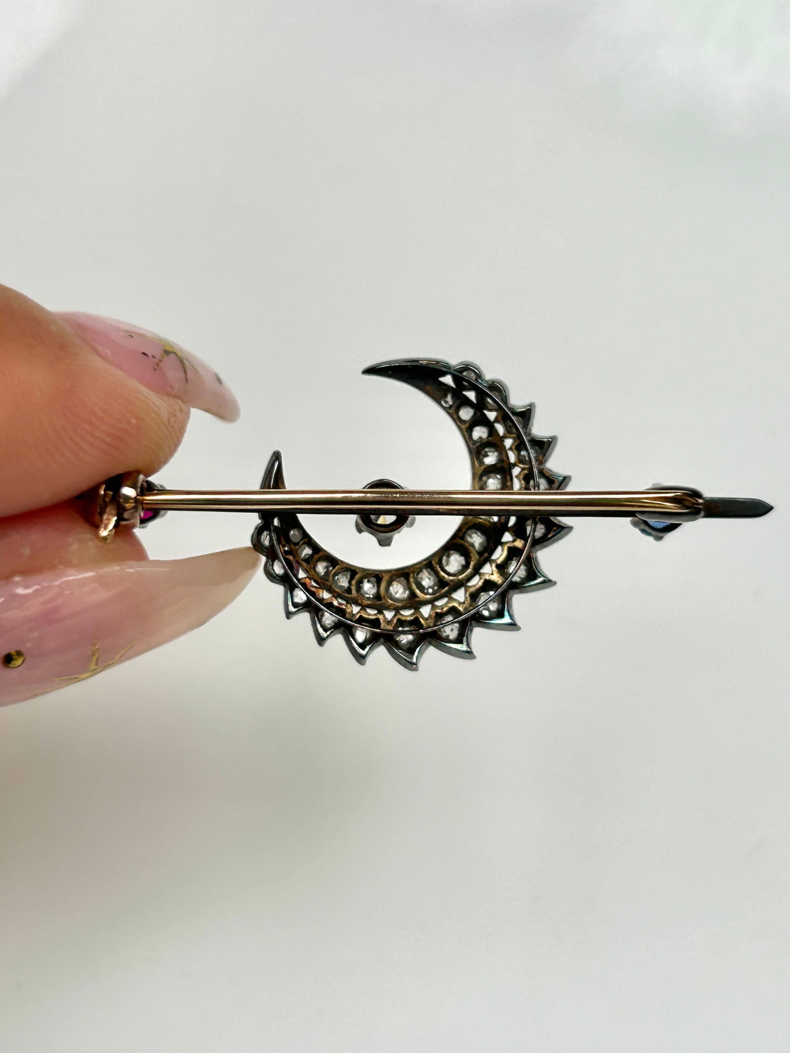 Antique double row diamond crescent brooch with diamond center and ruby and sapphire ends in gold - 2