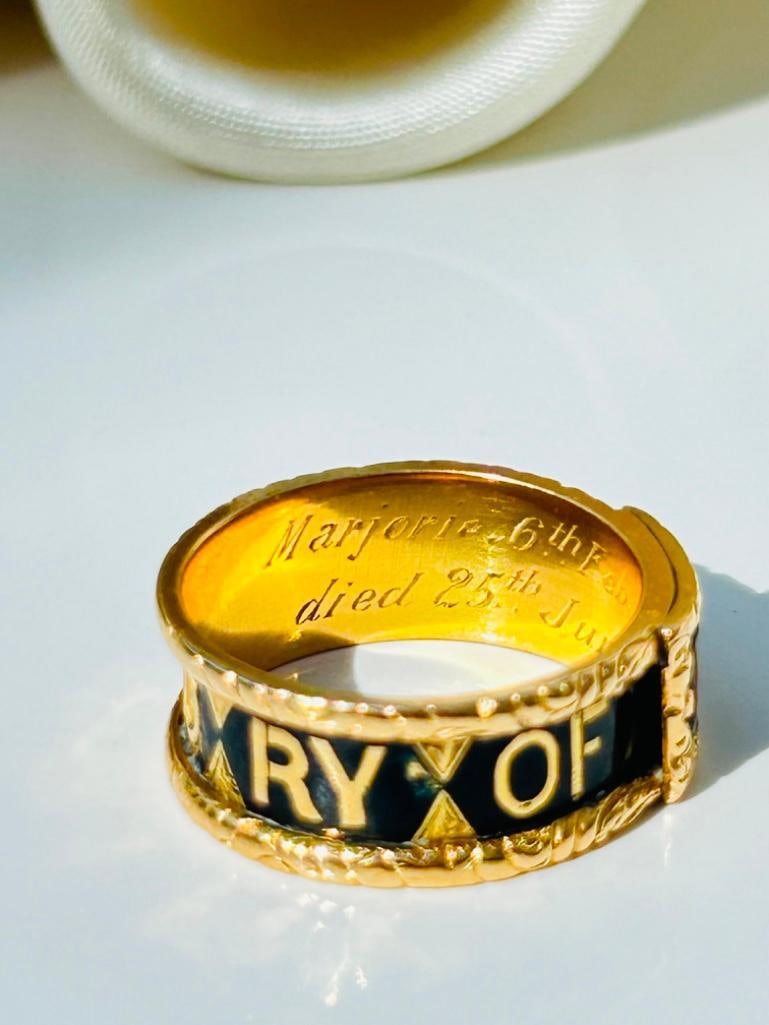 Antique 18ct Yellow Gold Black Enamel In Memory Of Band Ring - 3