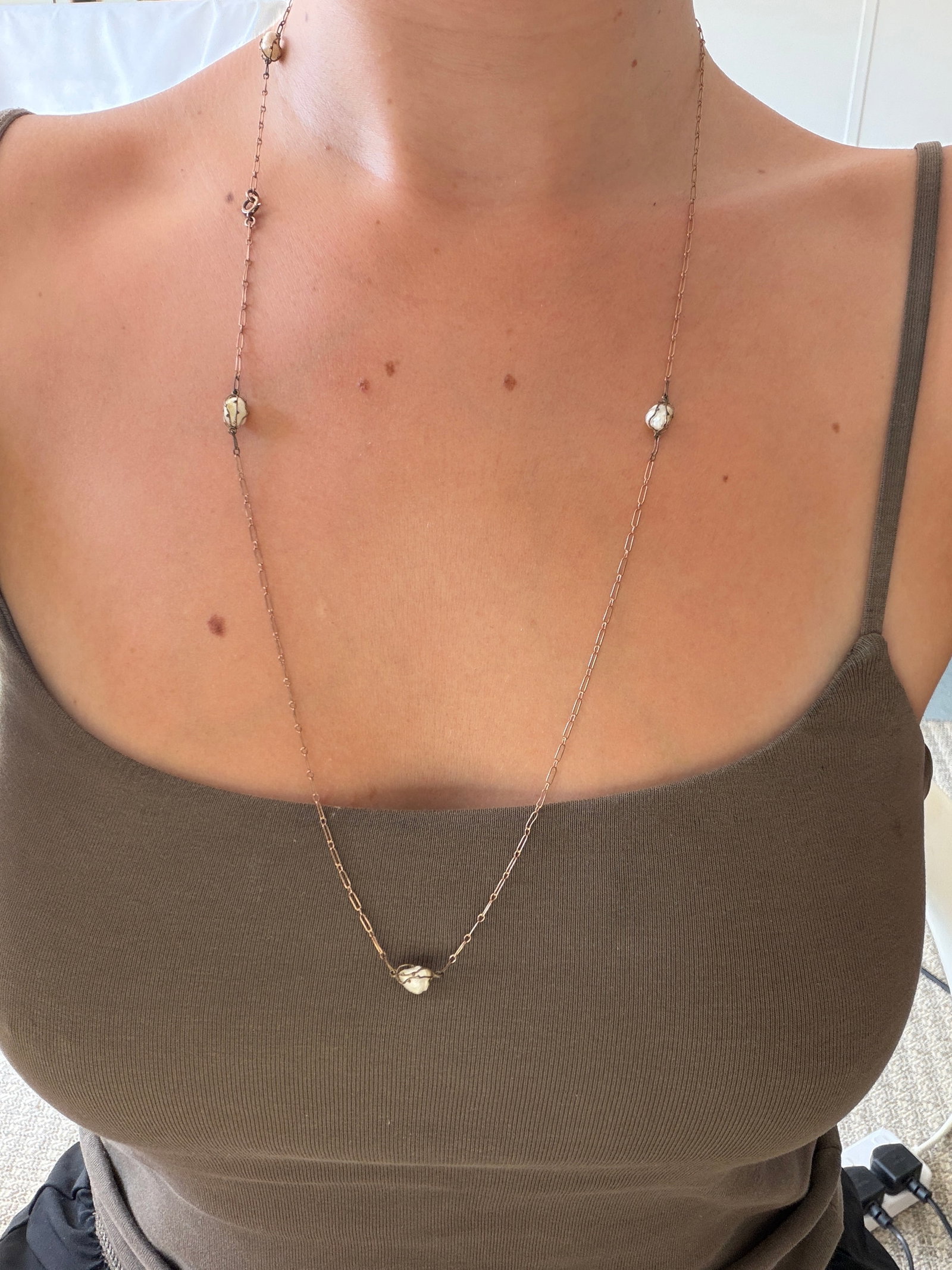 9ct Gold Cased Baroque Pearl Spaced Necklace - 4