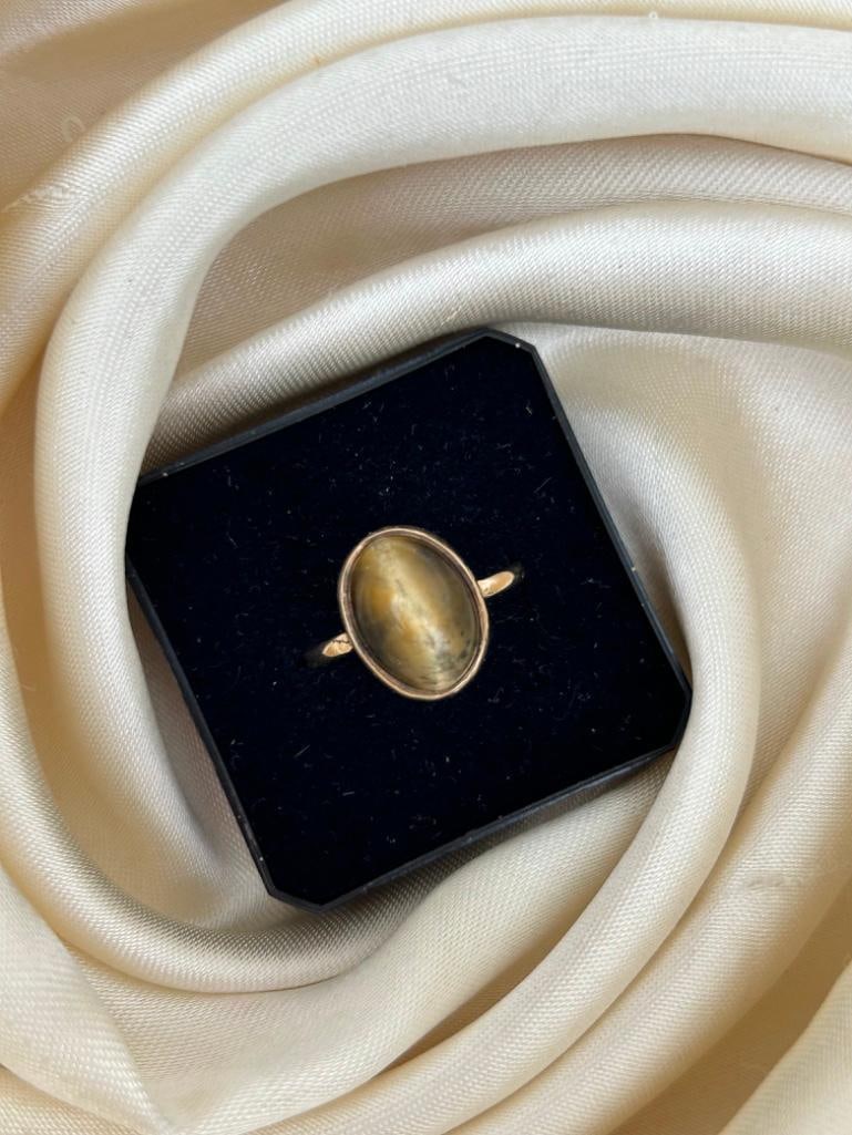 9ct Gold Cabochon Tiger Eye Ring - 6