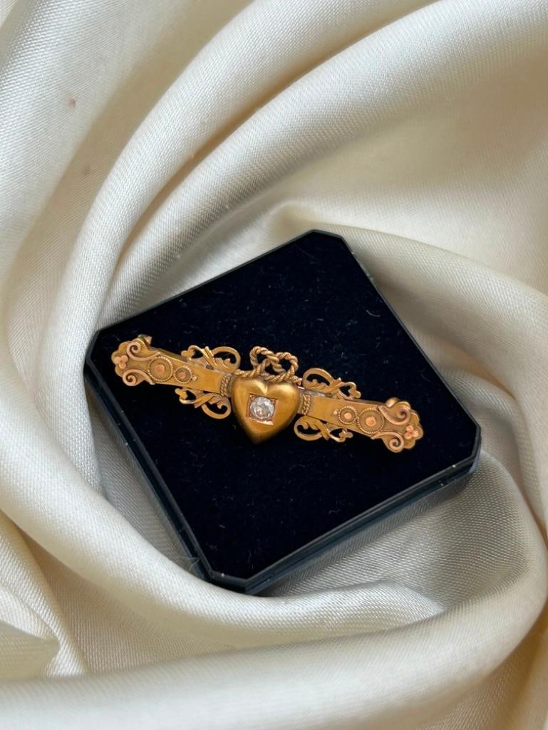 Antique 15ct Yellow Gold Diamond Heart Bar Brooch Pin - 3