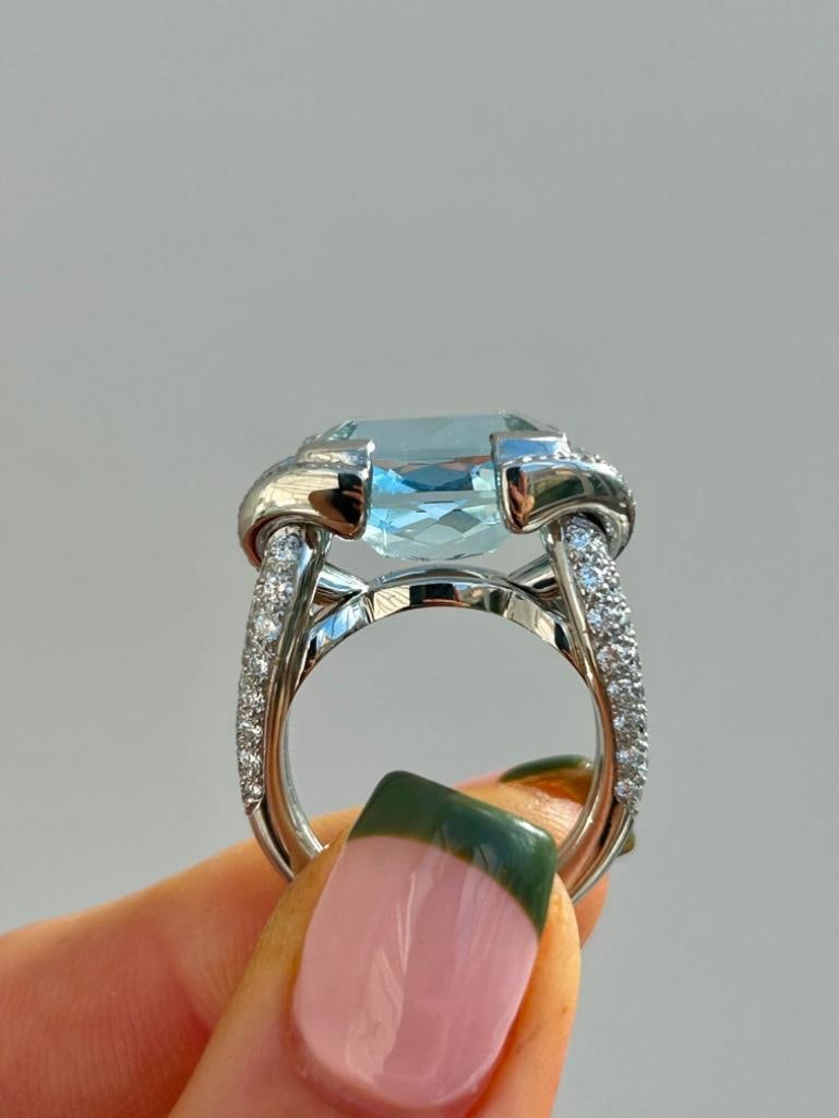 J.R.S Large Platinum Aquamarine and Diamond Dress Ring - 4