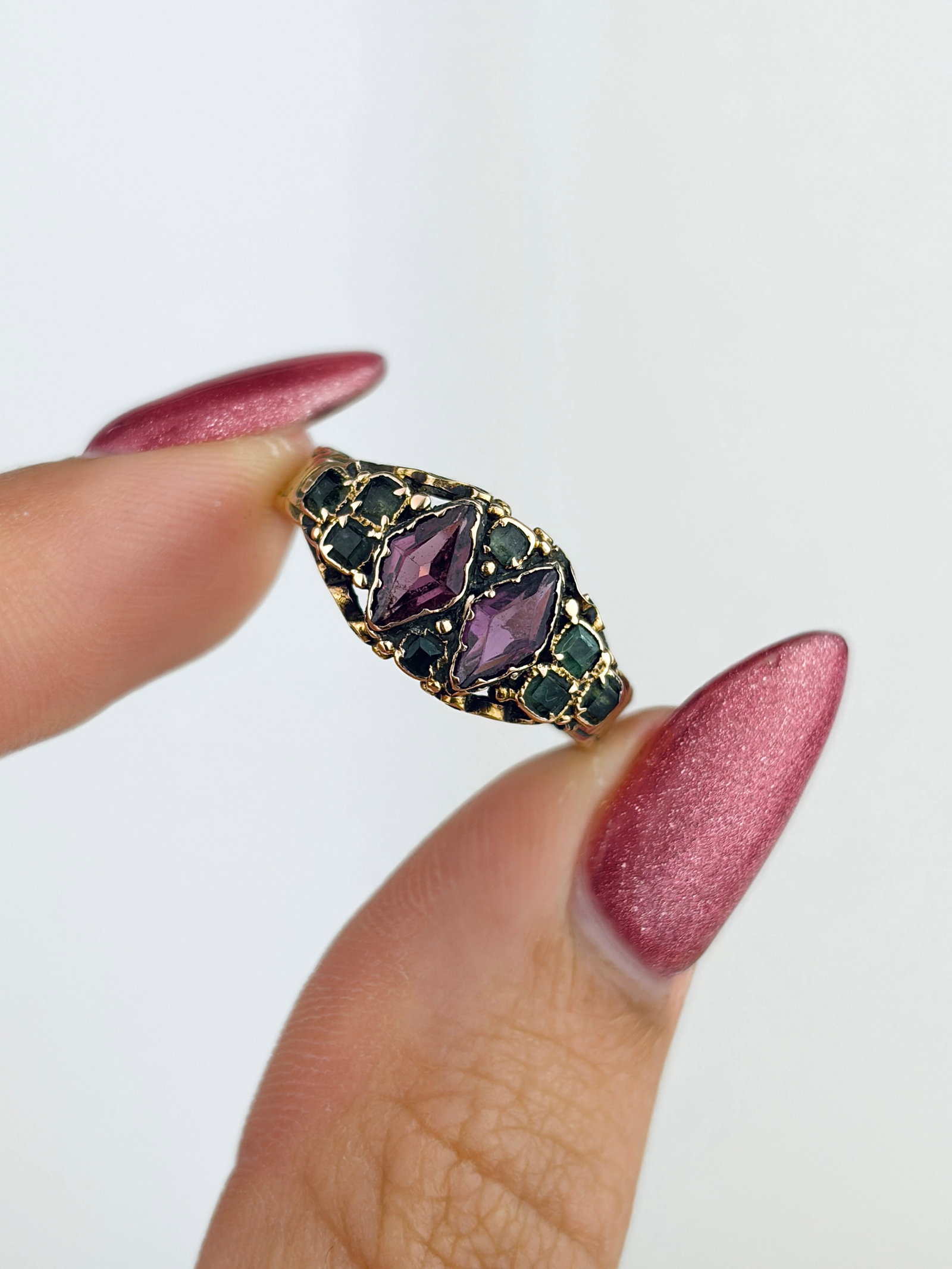 Antique Victorian Amethyst and Emerald Gold Ring - 7