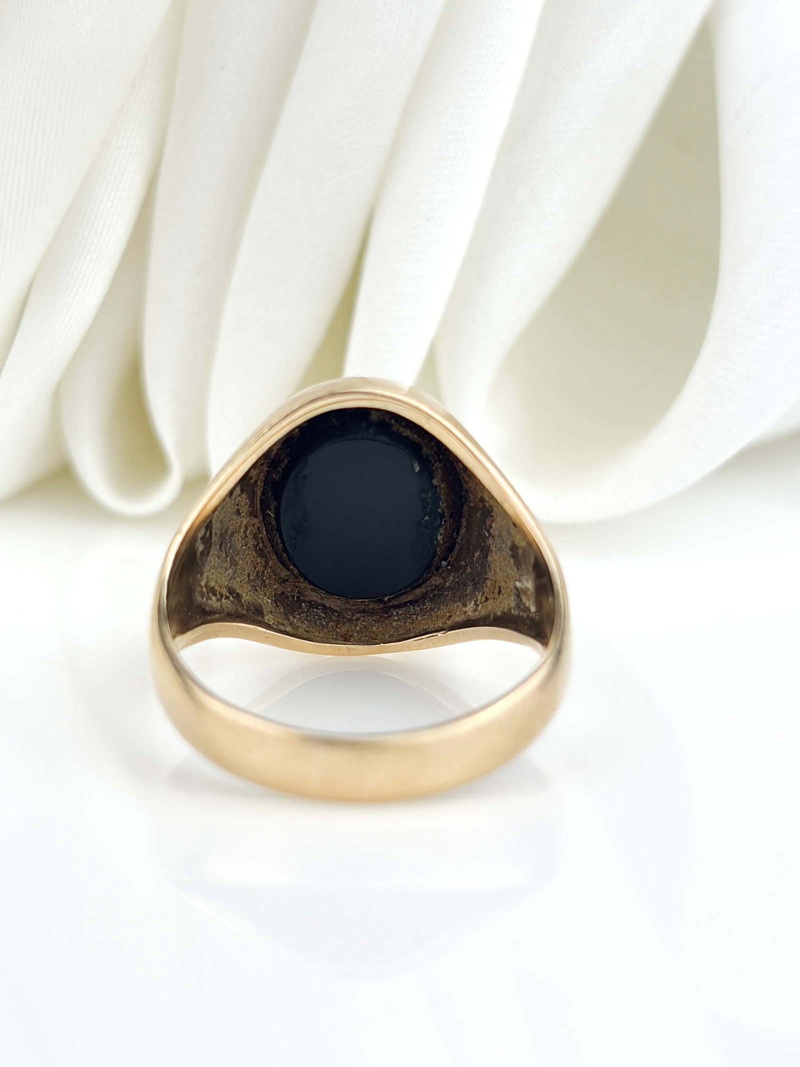 Chunky 9ct Gold Onyx Freemason Signet Ring - 4