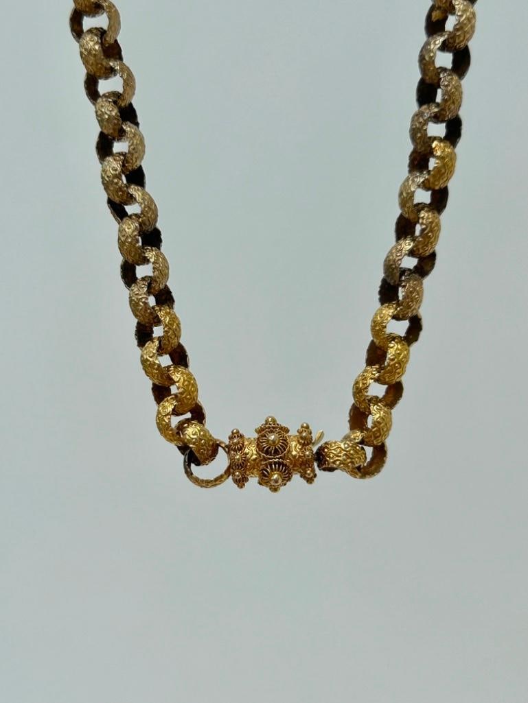 Georgian Textured Gold Barrel Clasp Necklace - 3