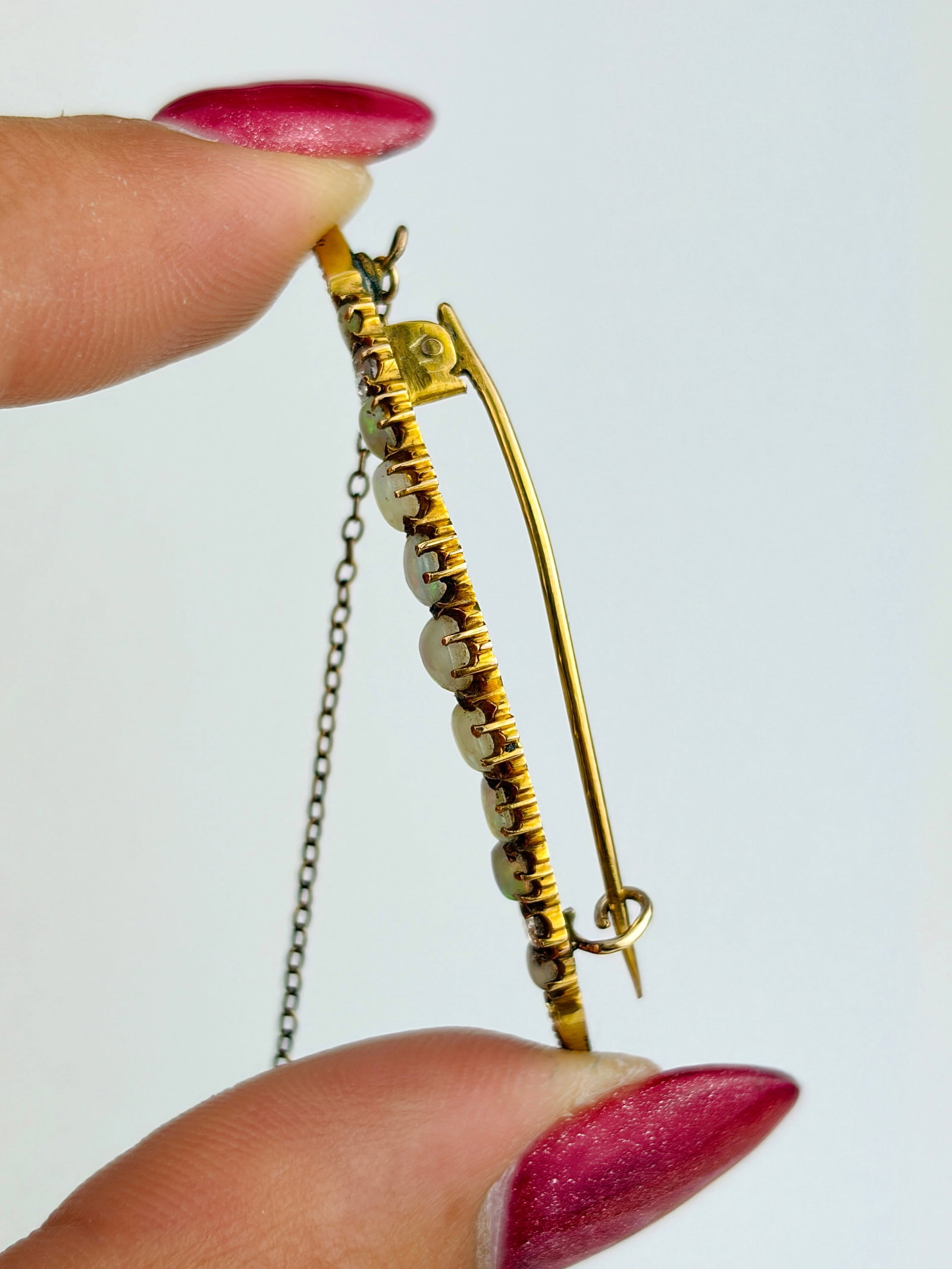 Antique Opal and Diamond Crescent Brooch in Gold - 4