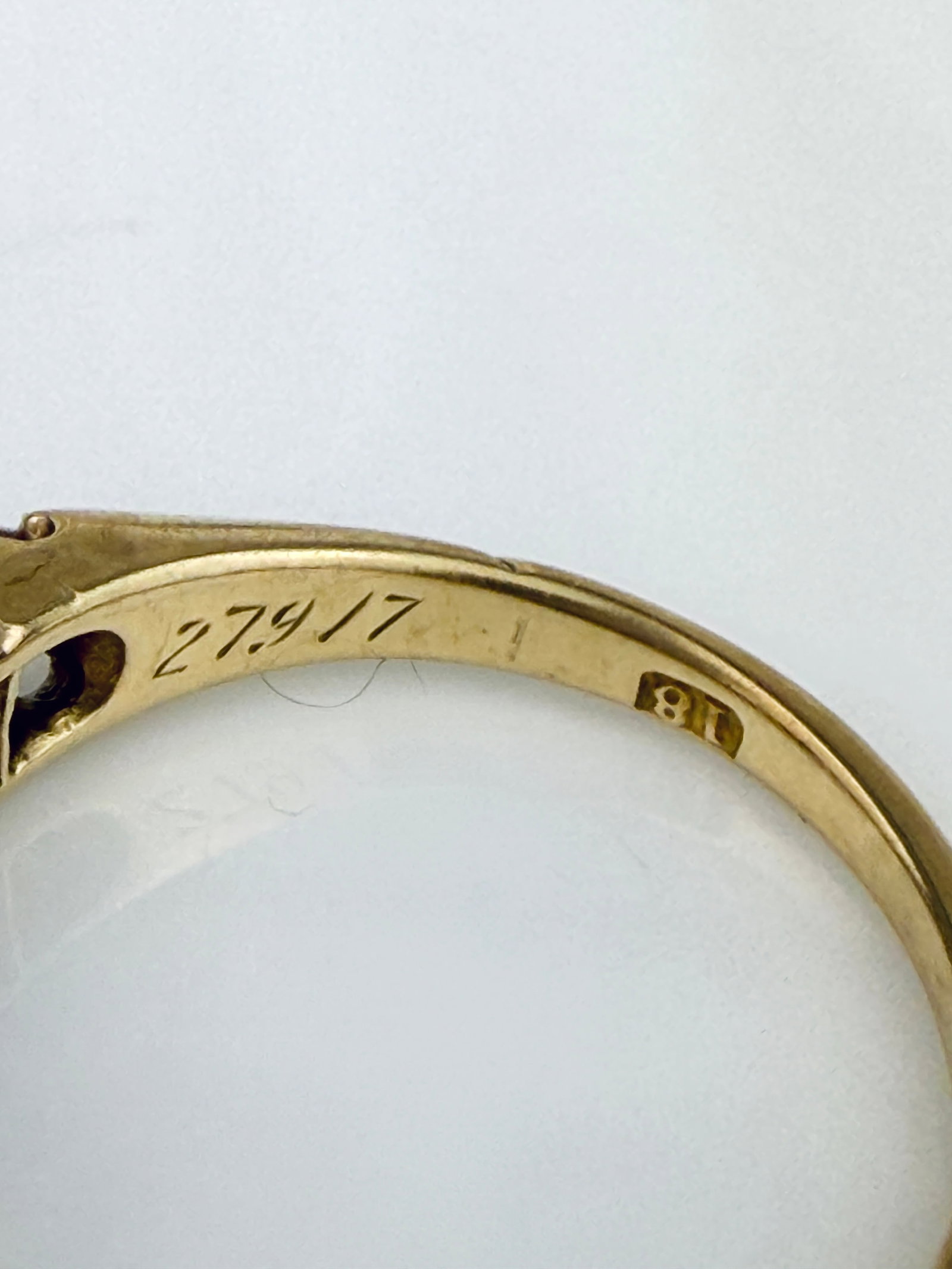 Lovely Antique 18ct Yellow Gold Sapphire and Diamond 5 Stone Ring - 4