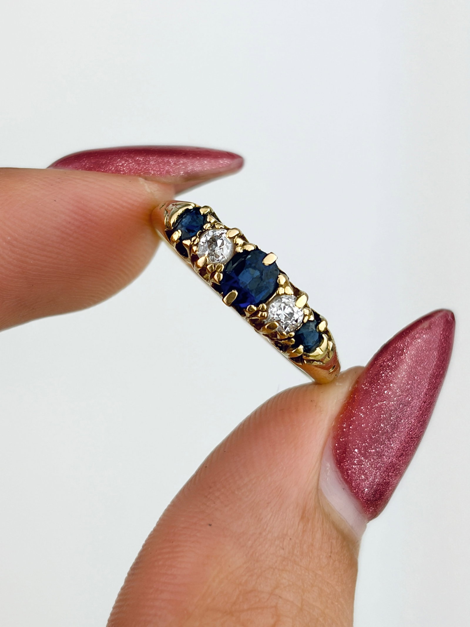 Lovely Antique 18ct Yellow Gold Sapphire and Diamond 5 Stone Ring - 5
