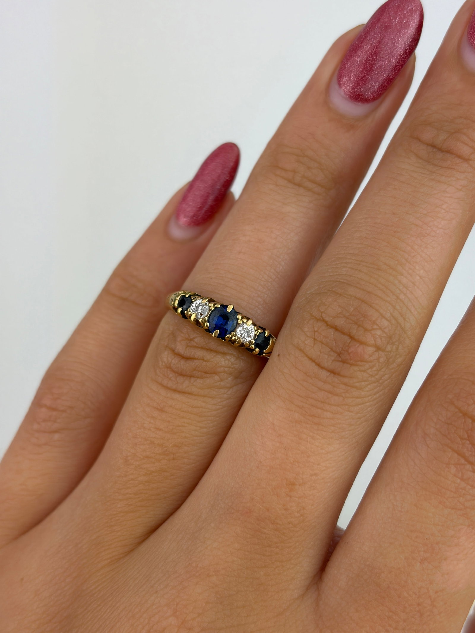 Lovely Antique 18ct Yellow Gold Sapphire and Diamond 5 Stone Ring - 8