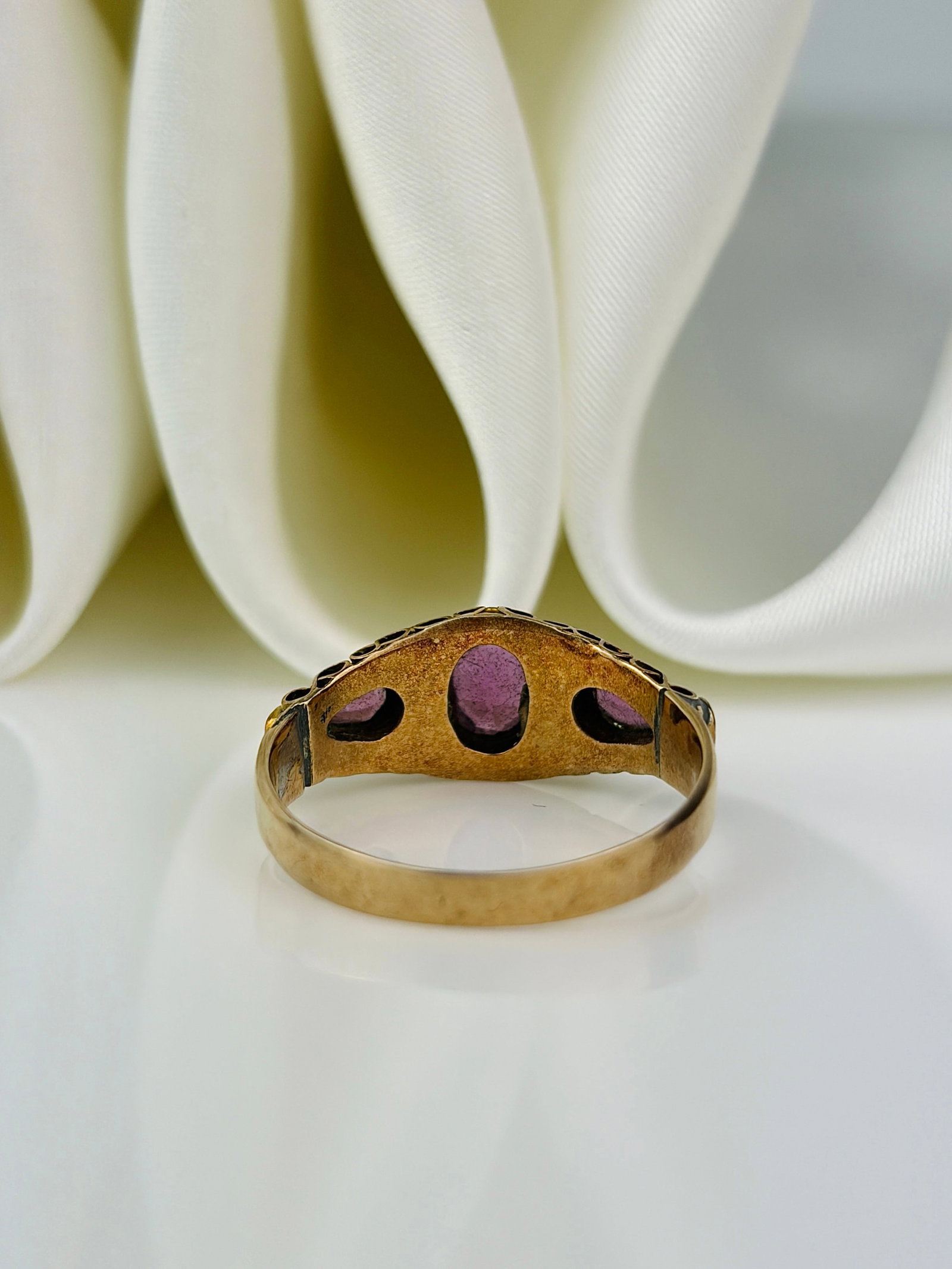 sweet antique 9ct gold gemset ring - 3