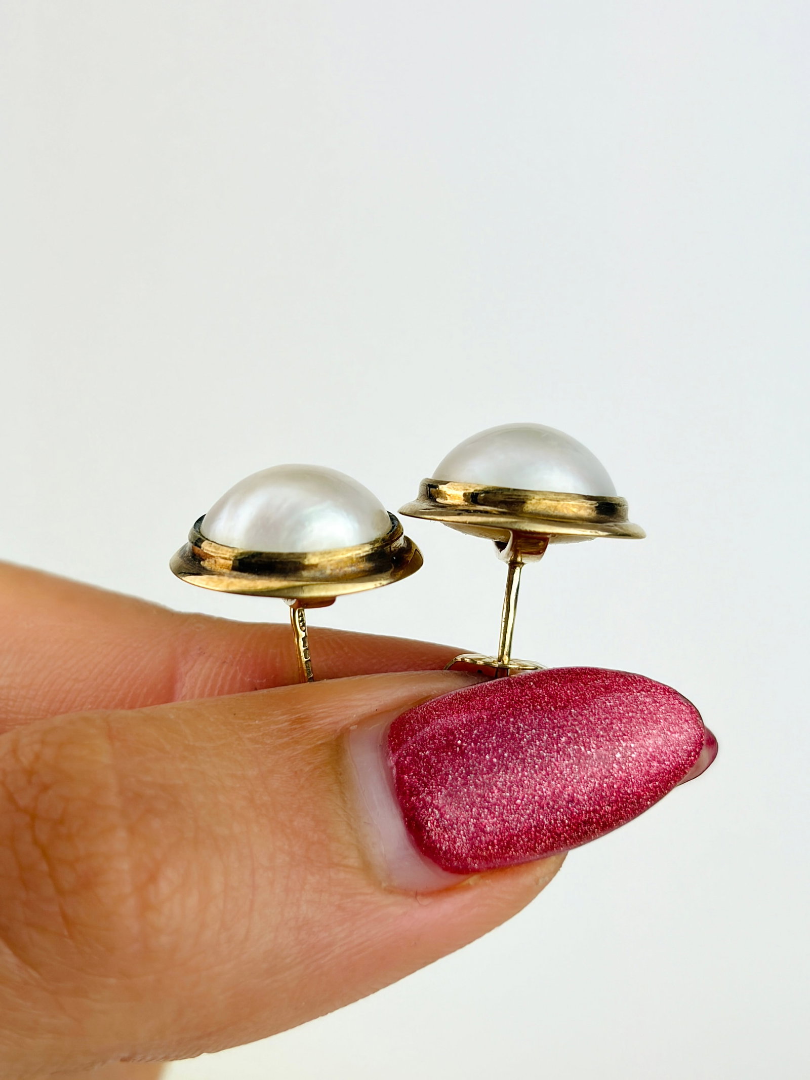 Large Vintage 9ct Yellow Gold Pearl Stud Earrings - 2