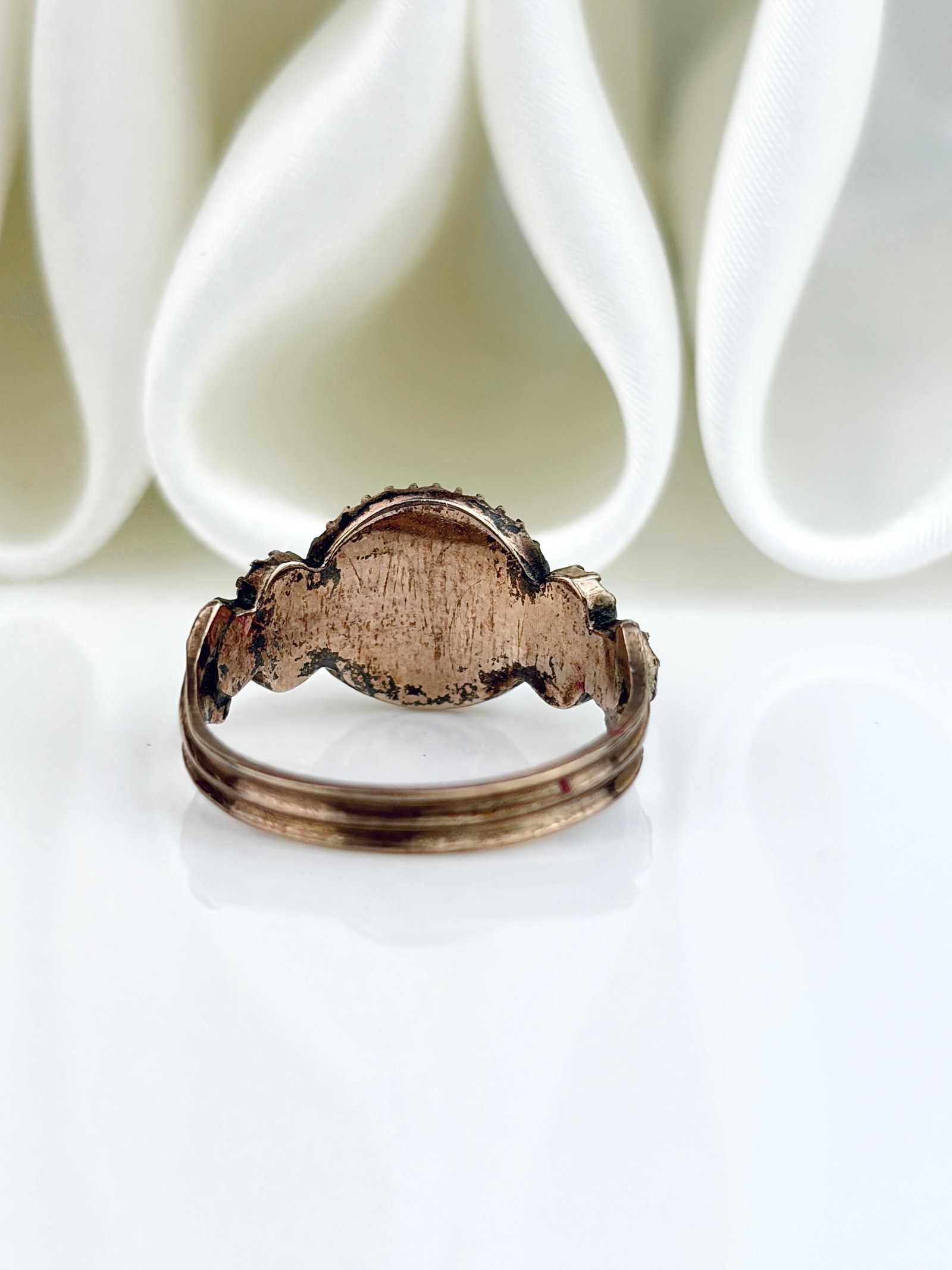 Antique Georgian Era Amethyst and Pearl Cluster Ring in Gold - 3