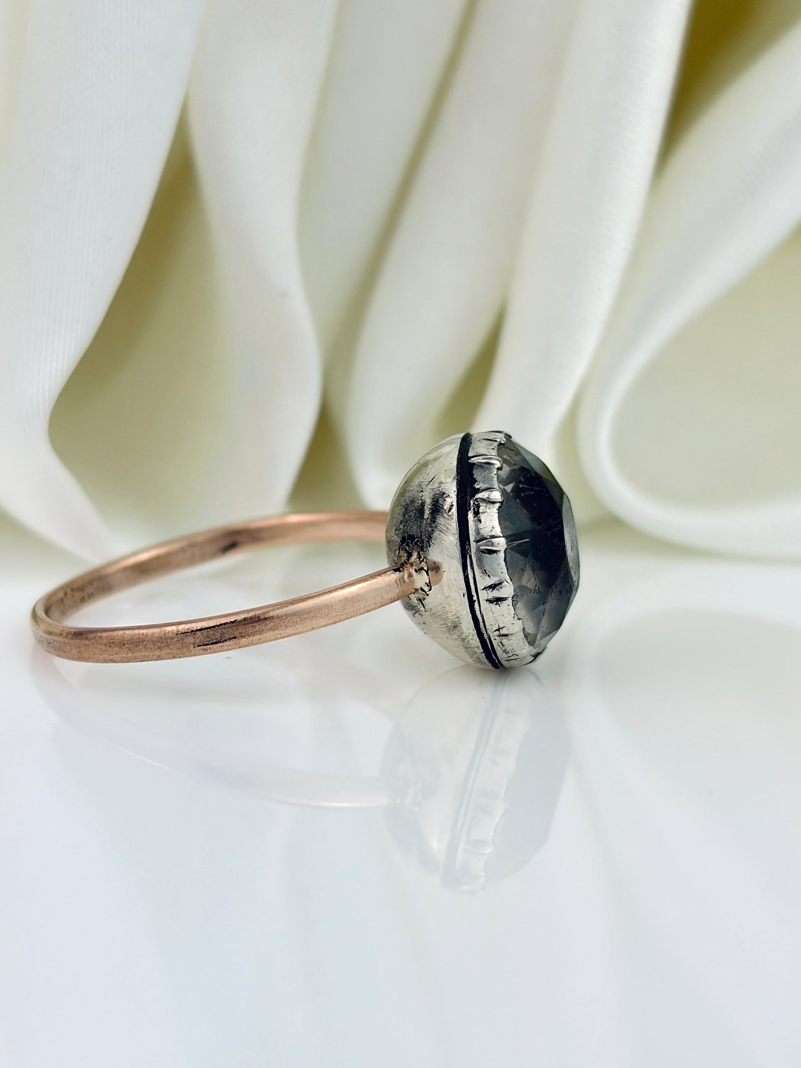 ANTIQUE GEORGIAN ERA PASTE SOLITAIRE RING IN 9CT GOLD - 2