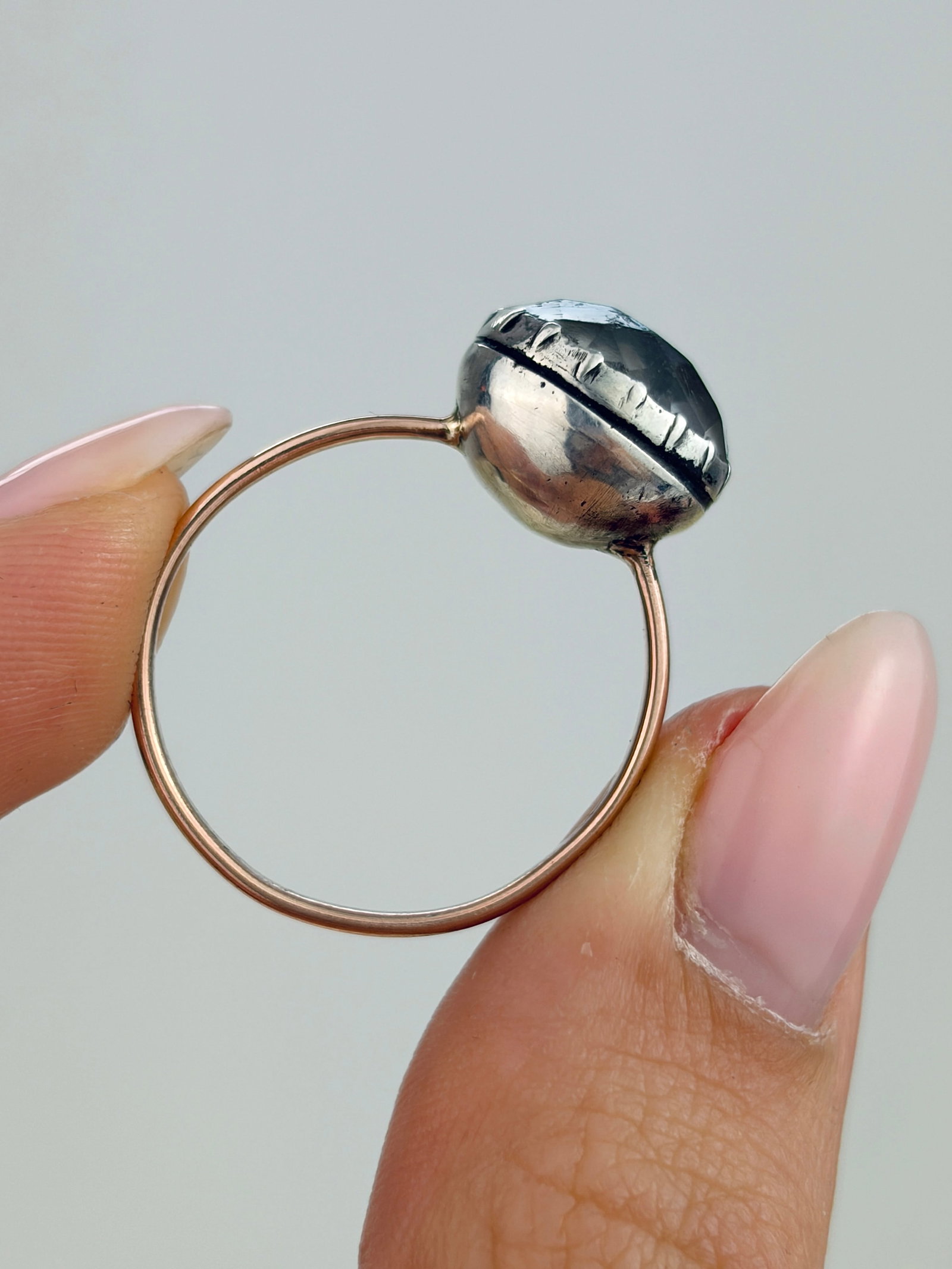 ANTIQUE GEORGIAN ERA PASTE SOLITAIRE RING IN 9CT GOLD - 5