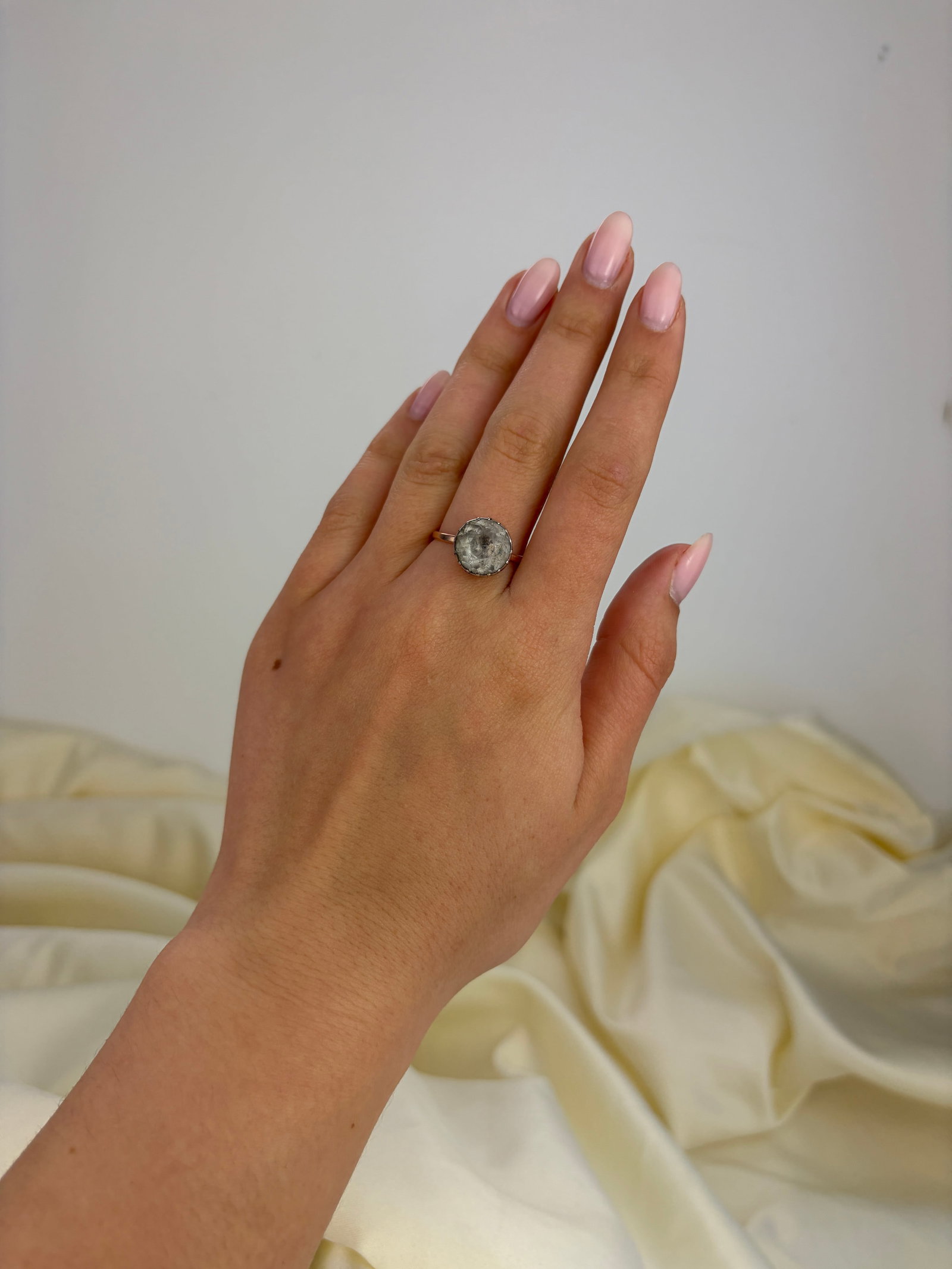 ANTIQUE GEORGIAN ERA PASTE SOLITAIRE RING IN 9CT GOLD - 6