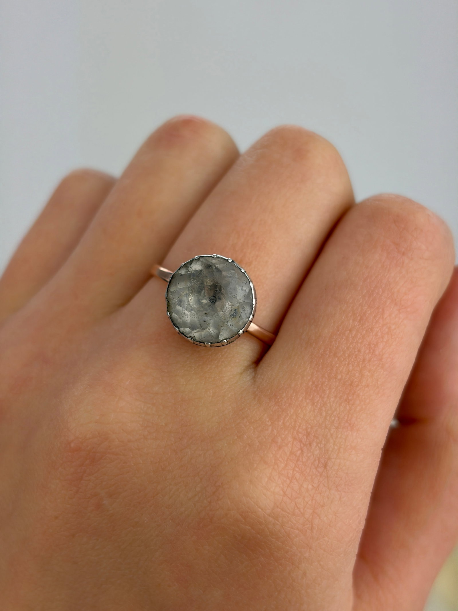 ANTIQUE GEORGIAN ERA PASTE SOLITAIRE RING IN 9CT GOLD - 7