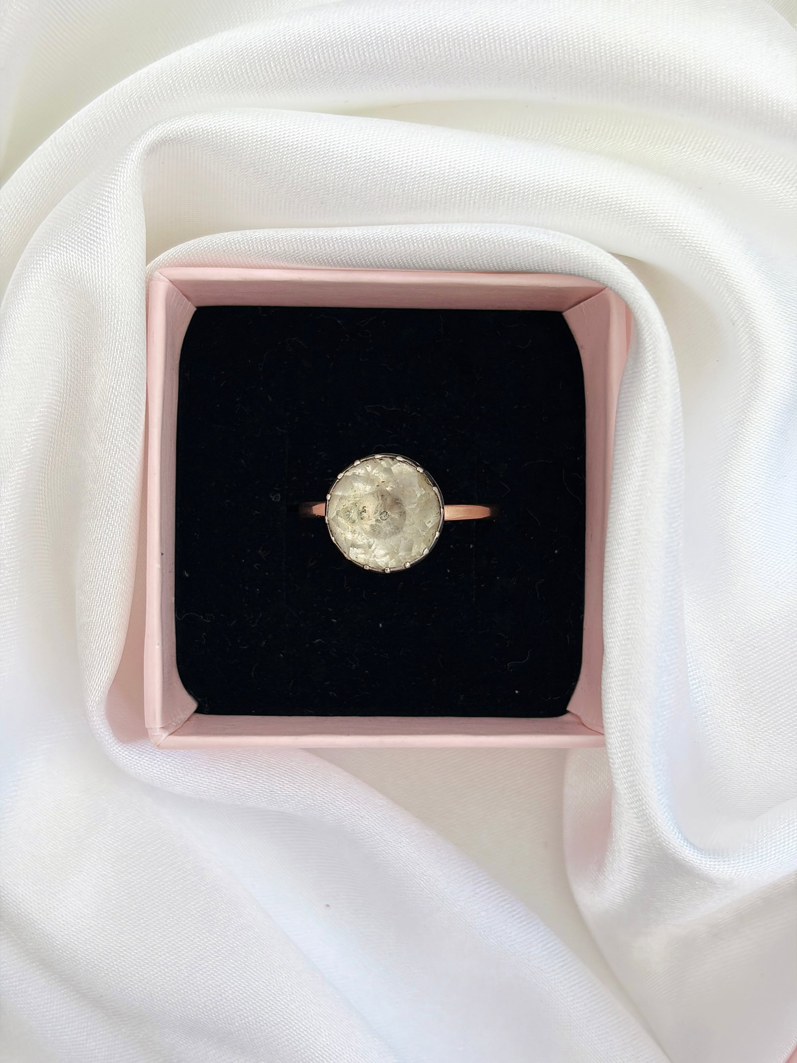 ANTIQUE GEORGIAN ERA PASTE SOLITAIRE RING IN 9CT GOLD - 8