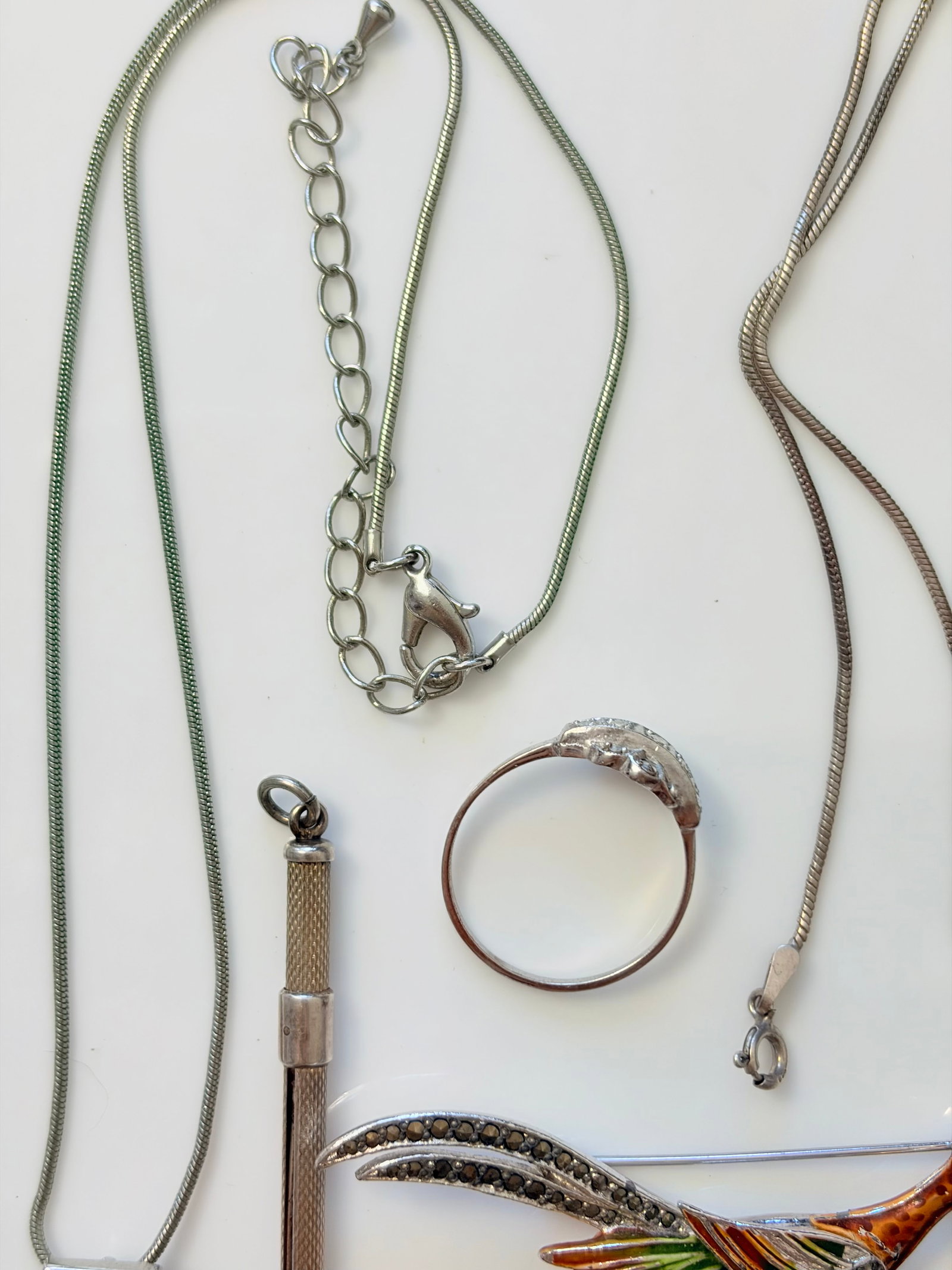 MIXED LOT- SILVER SWIZEL STICK ETC - 7