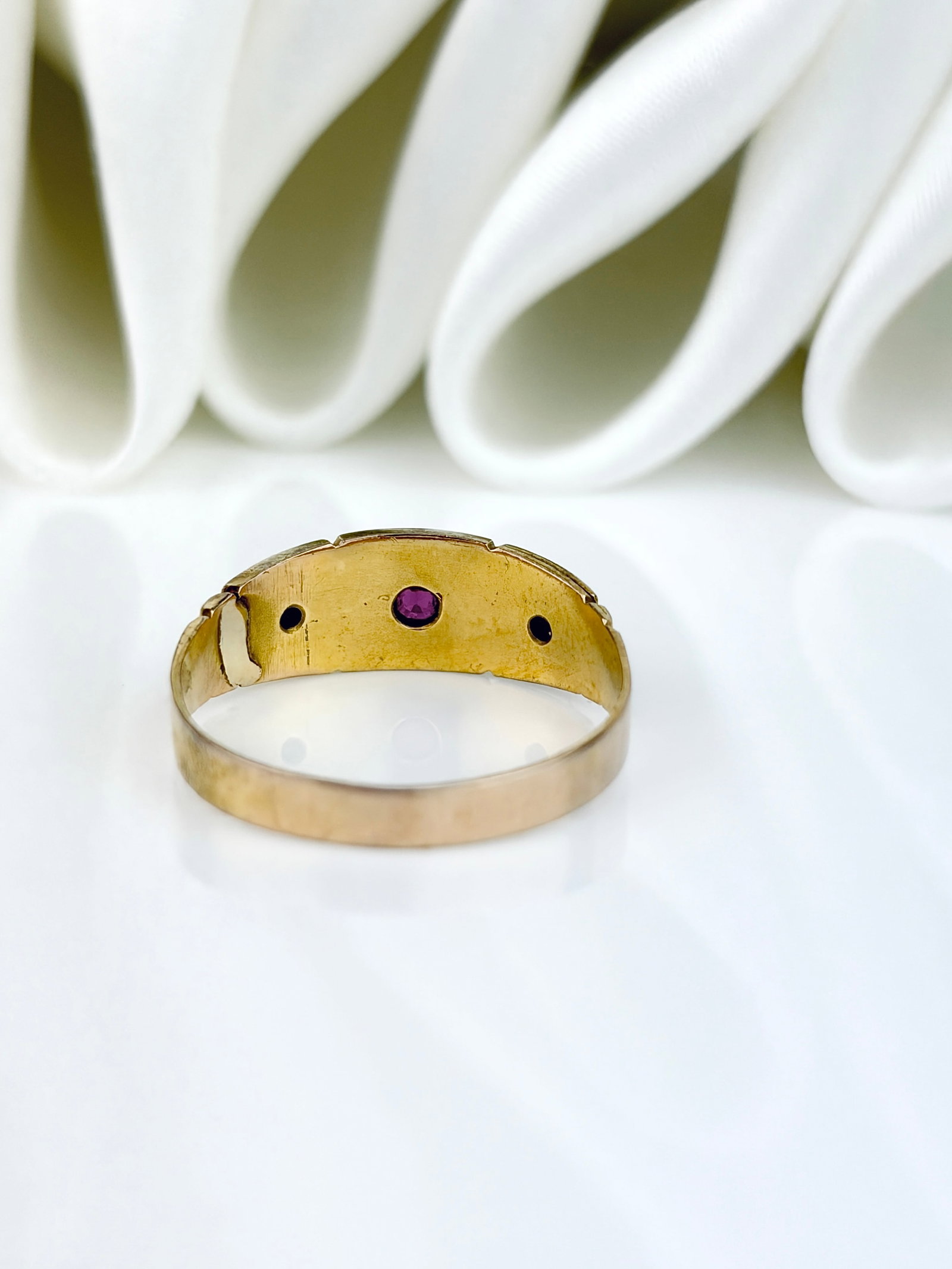 Antique Victorian c.1892 15ct Yellow Gold Ruby and Diamond 3 Stone Star Ring - 3