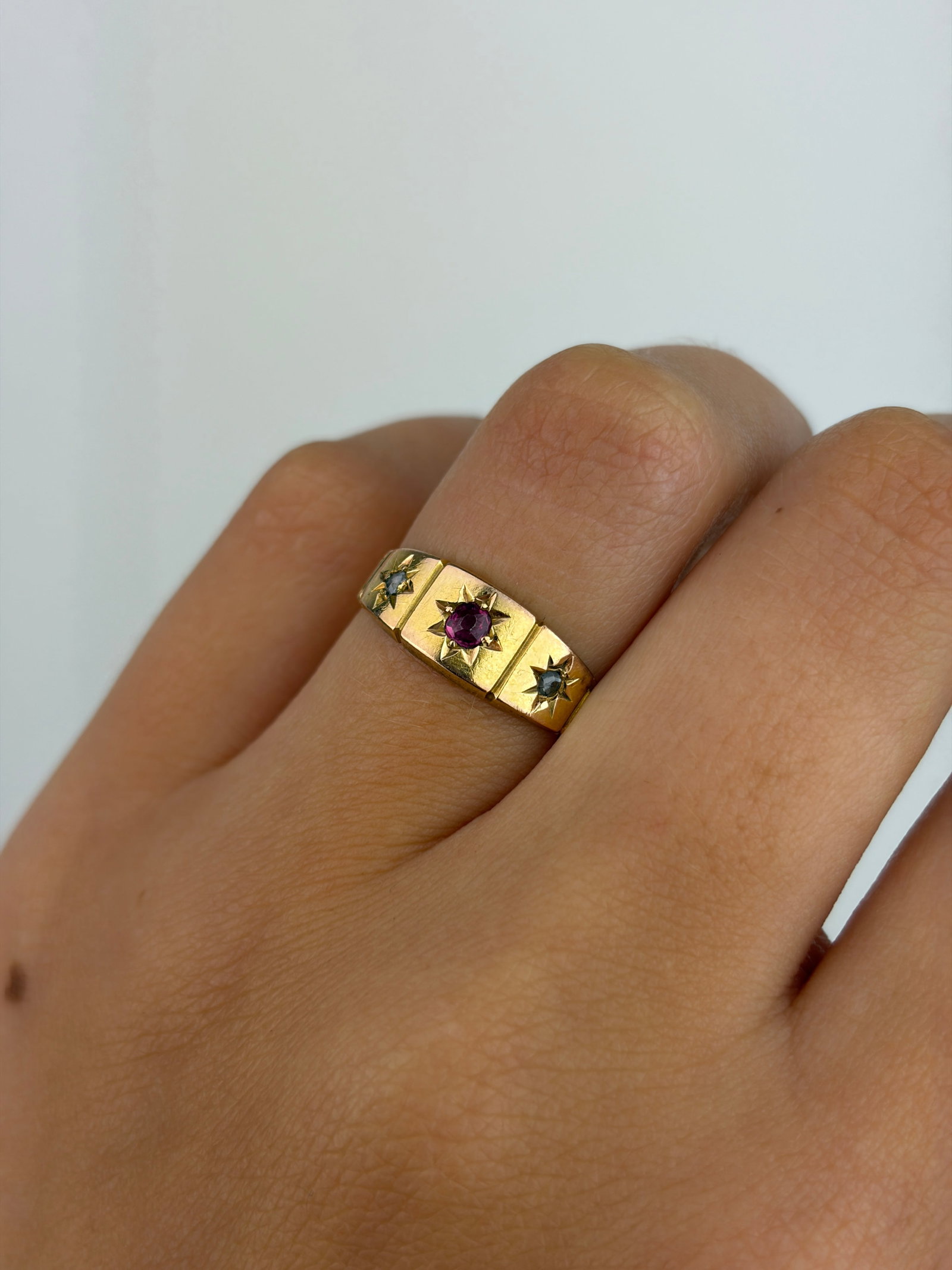 Antique Victorian c.1892 15ct Yellow Gold Ruby and Diamond 3 Stone Star Ring - 8