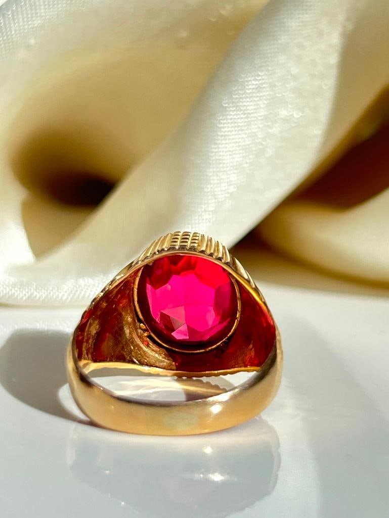 Large Synthetic Ruby Heavy 18ct Yellow Gold Signet Ring - 4